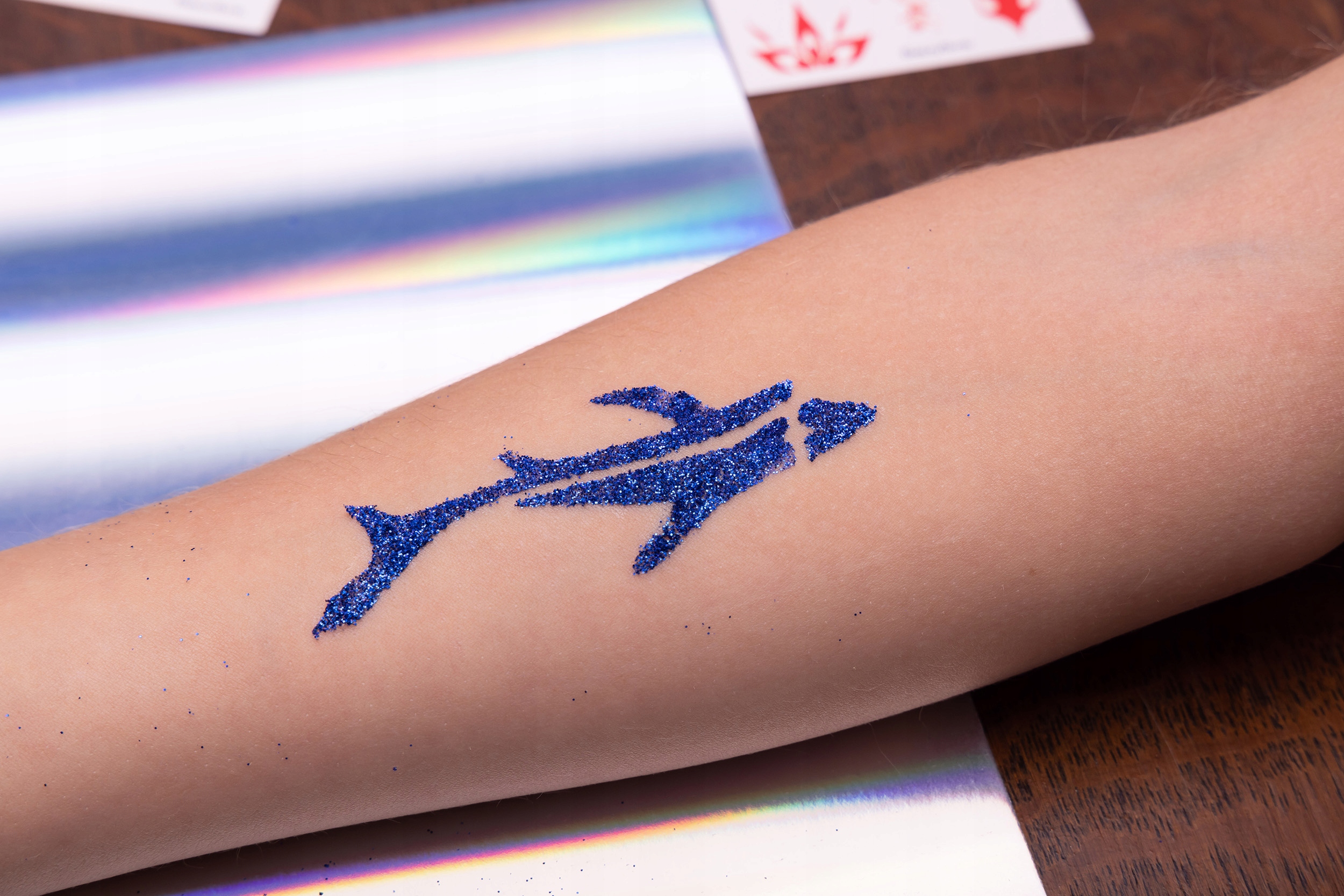 Zestaw tatuaży dla chłopców Tatuaże zmywalne szablony tatuaże brokatowe Stan opakowania oryginalne