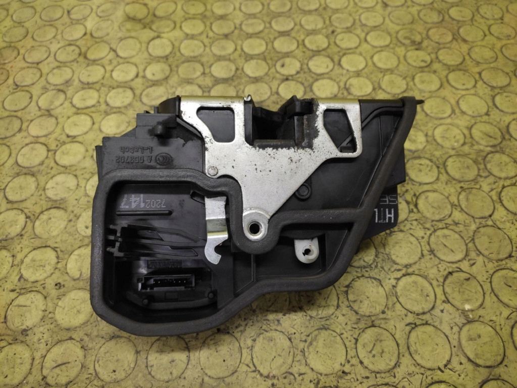 BMW E87 lock door left rear part 7202147