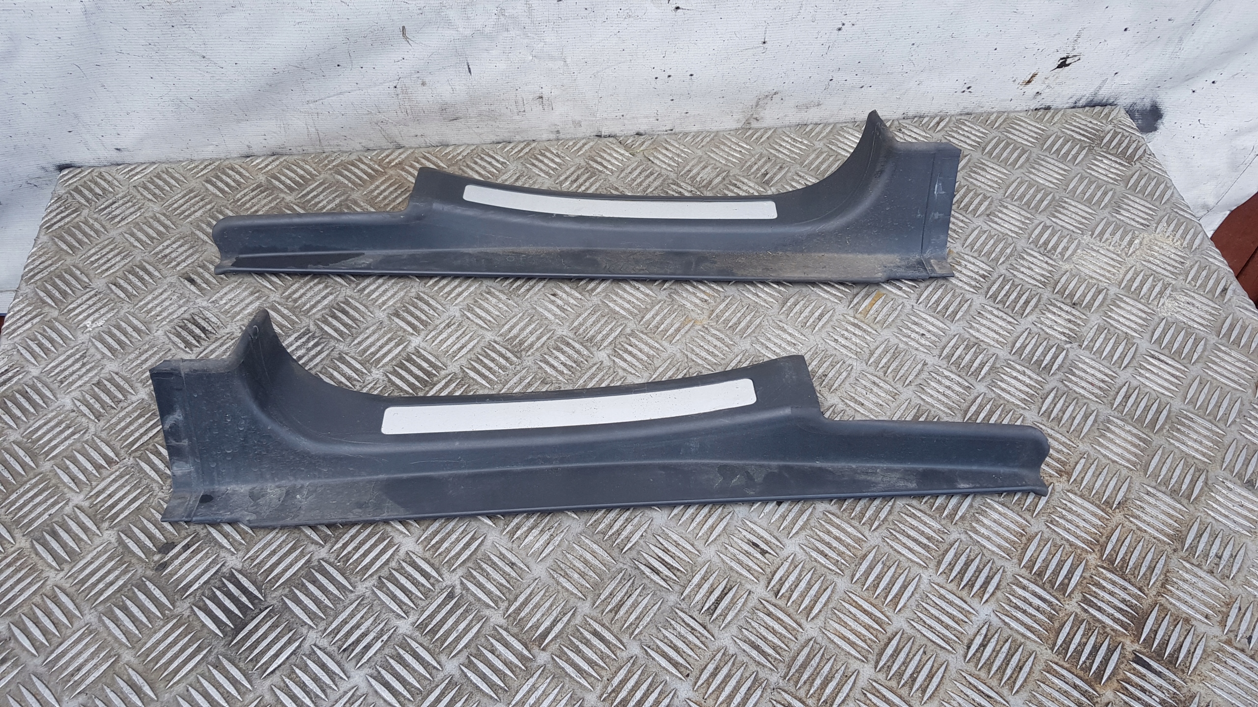 MERCEDES W203 moulding threshold left right rear part
