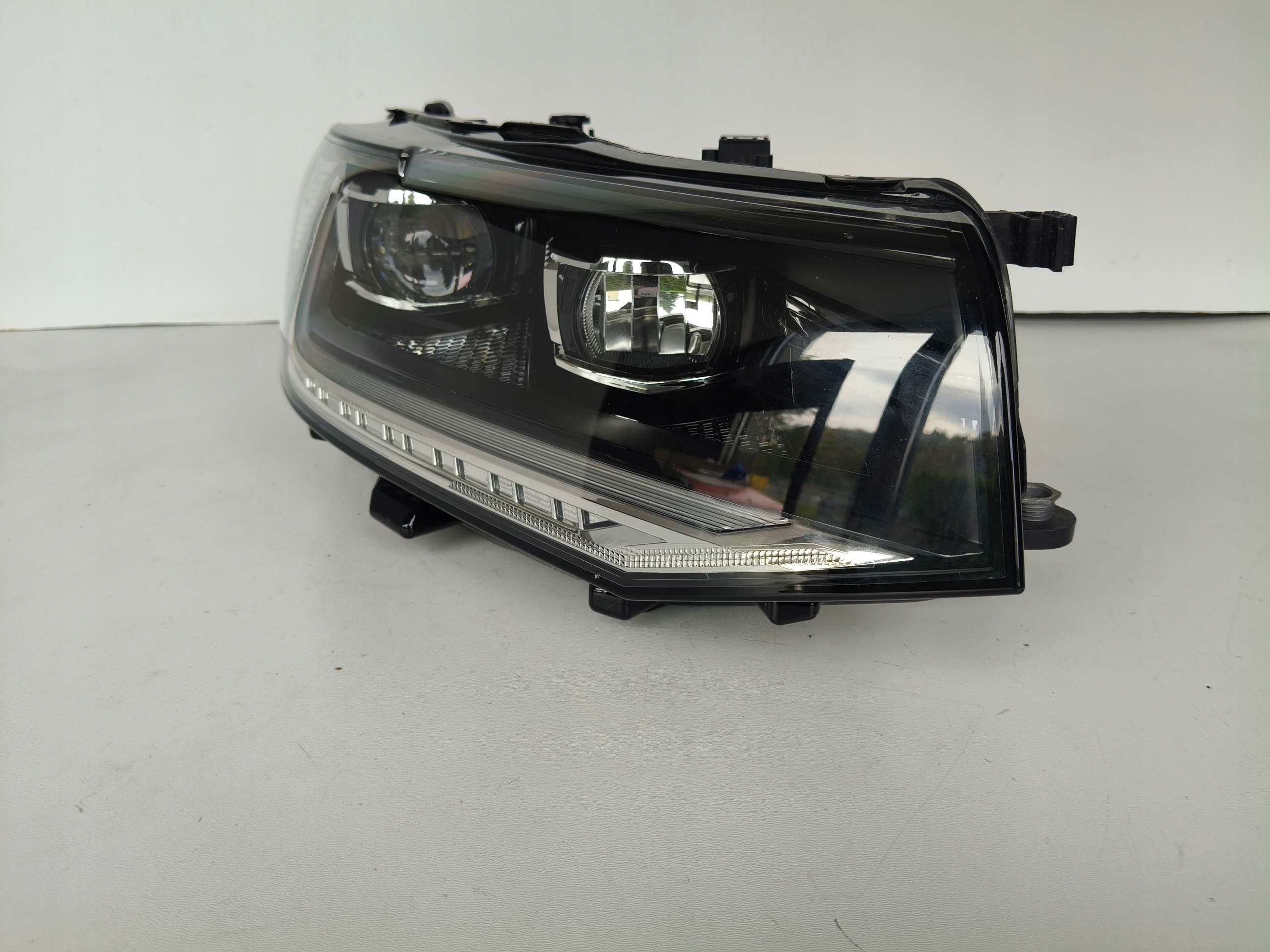 light right REFLEKTOR VW T-CROSS 2GM 18- FULL LED