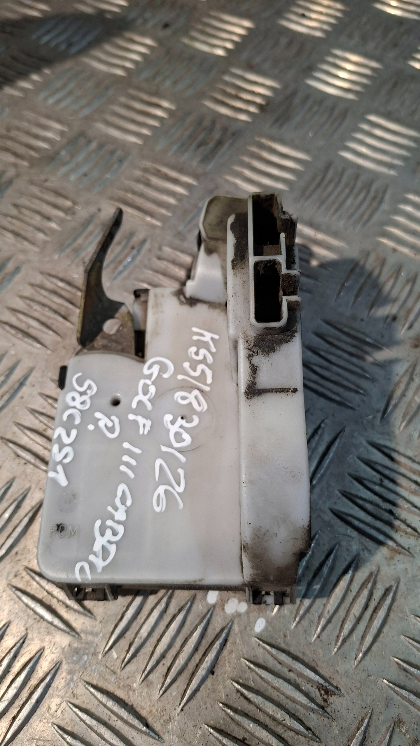 lock door right front VW GOLF III CABRIO