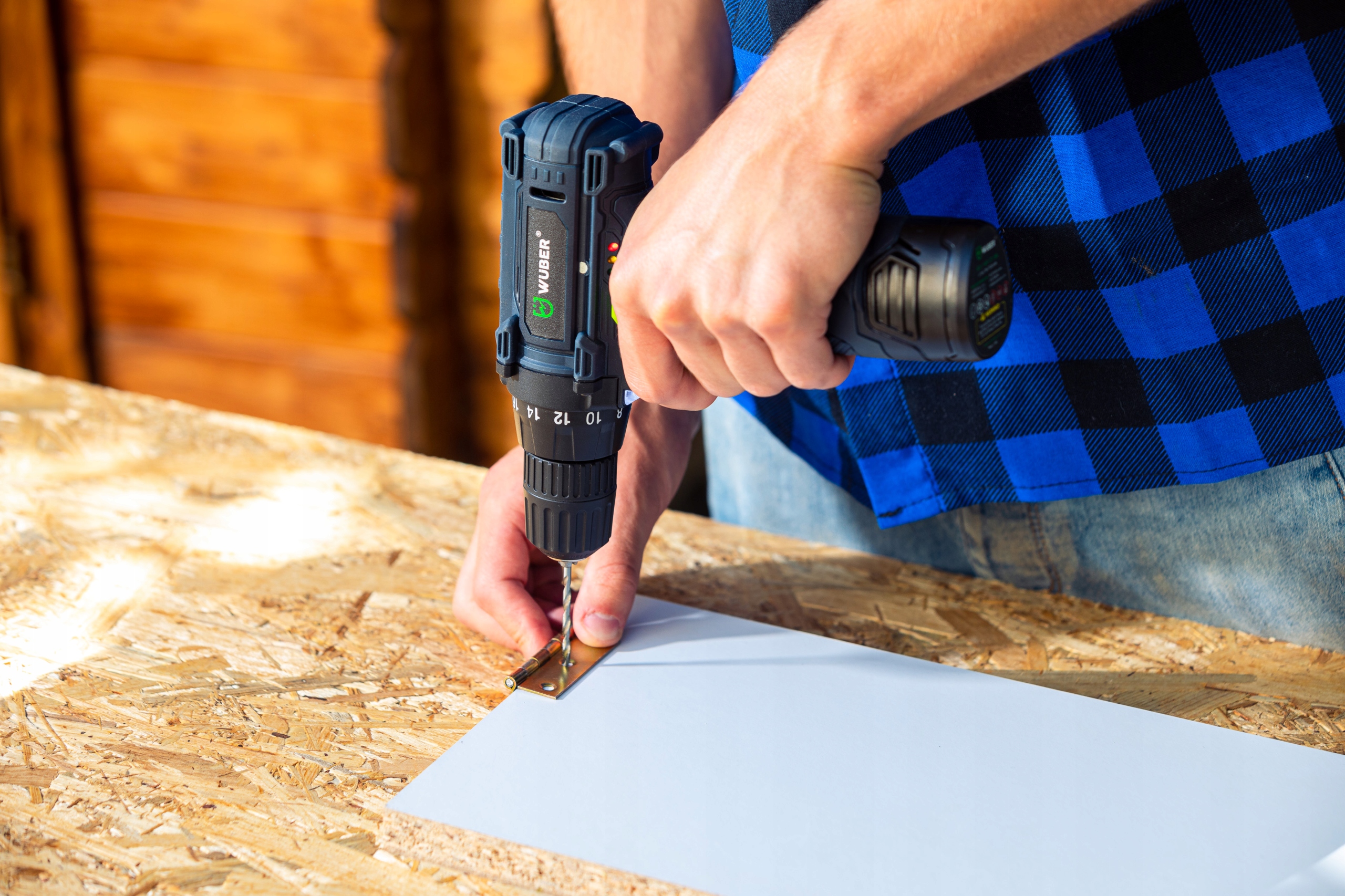 WIERTARKO WKRĘTARKA AKUMULATOROWA WALIZKA 18V 2AKU Seria WR-CD-18N