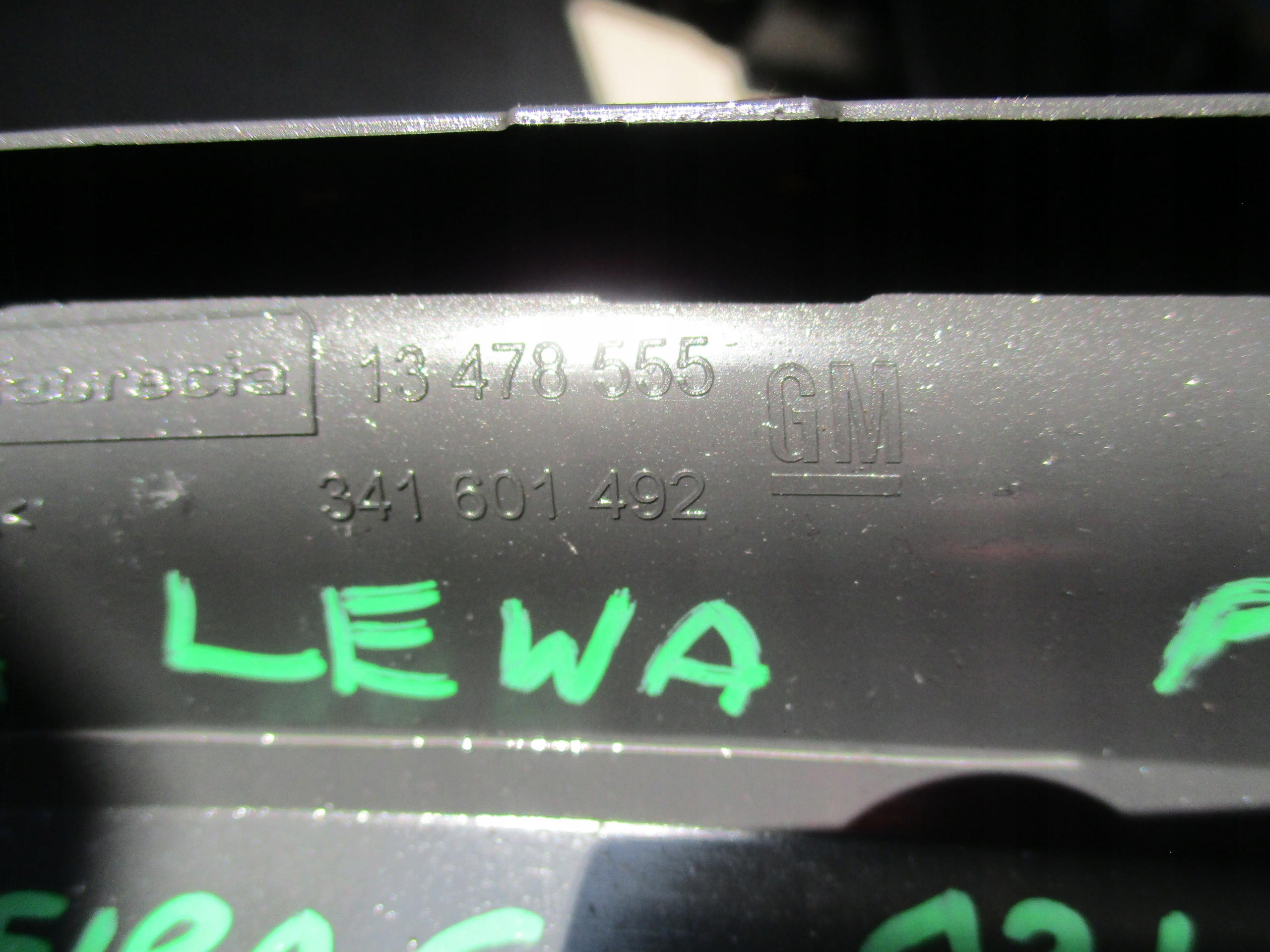 mřížka levý předek Opel Zafira C Lift 13478555