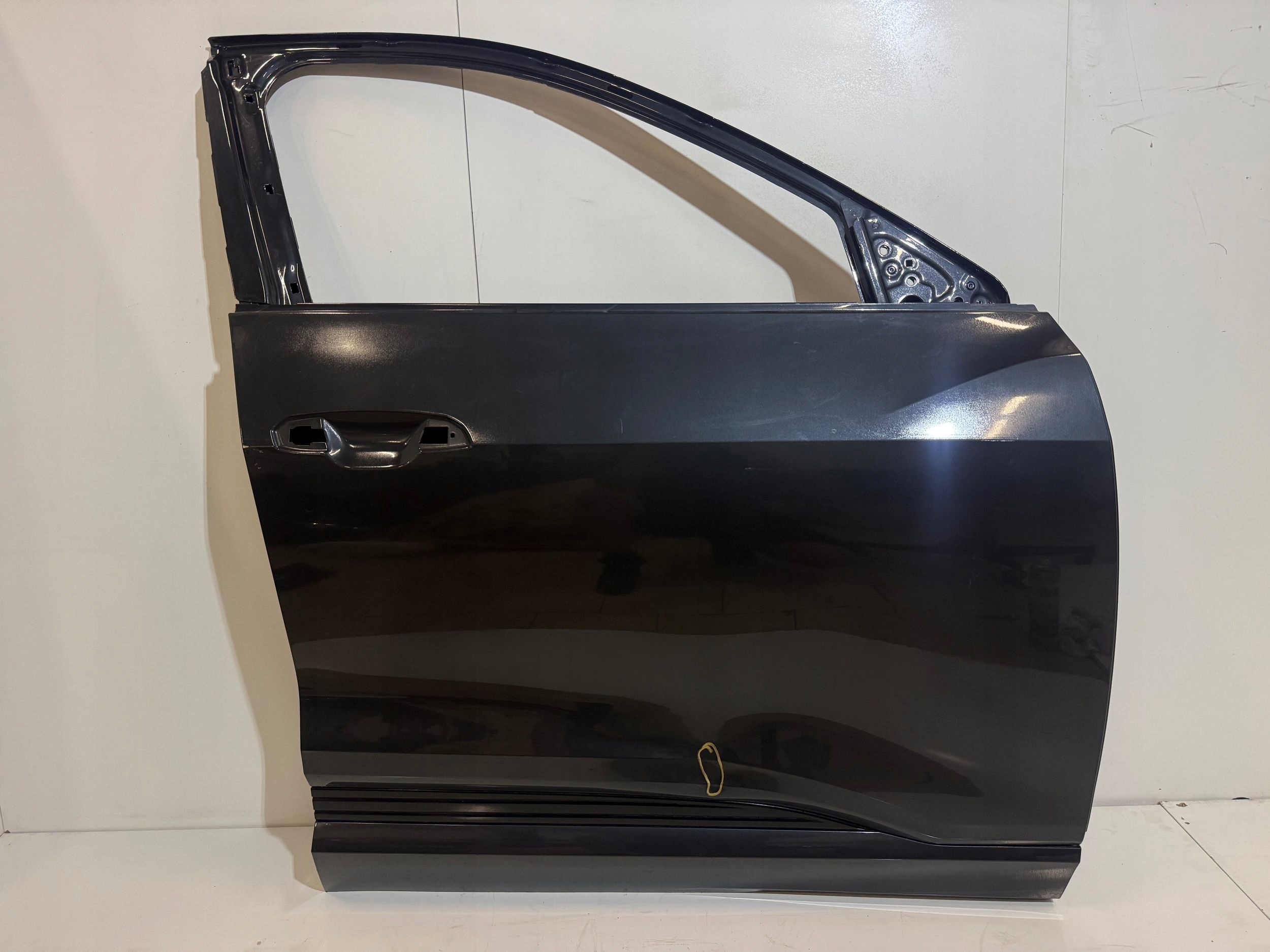 Audi e-tron ETRON 24 4KE Prawa strona Drzwi przednie PRAWE