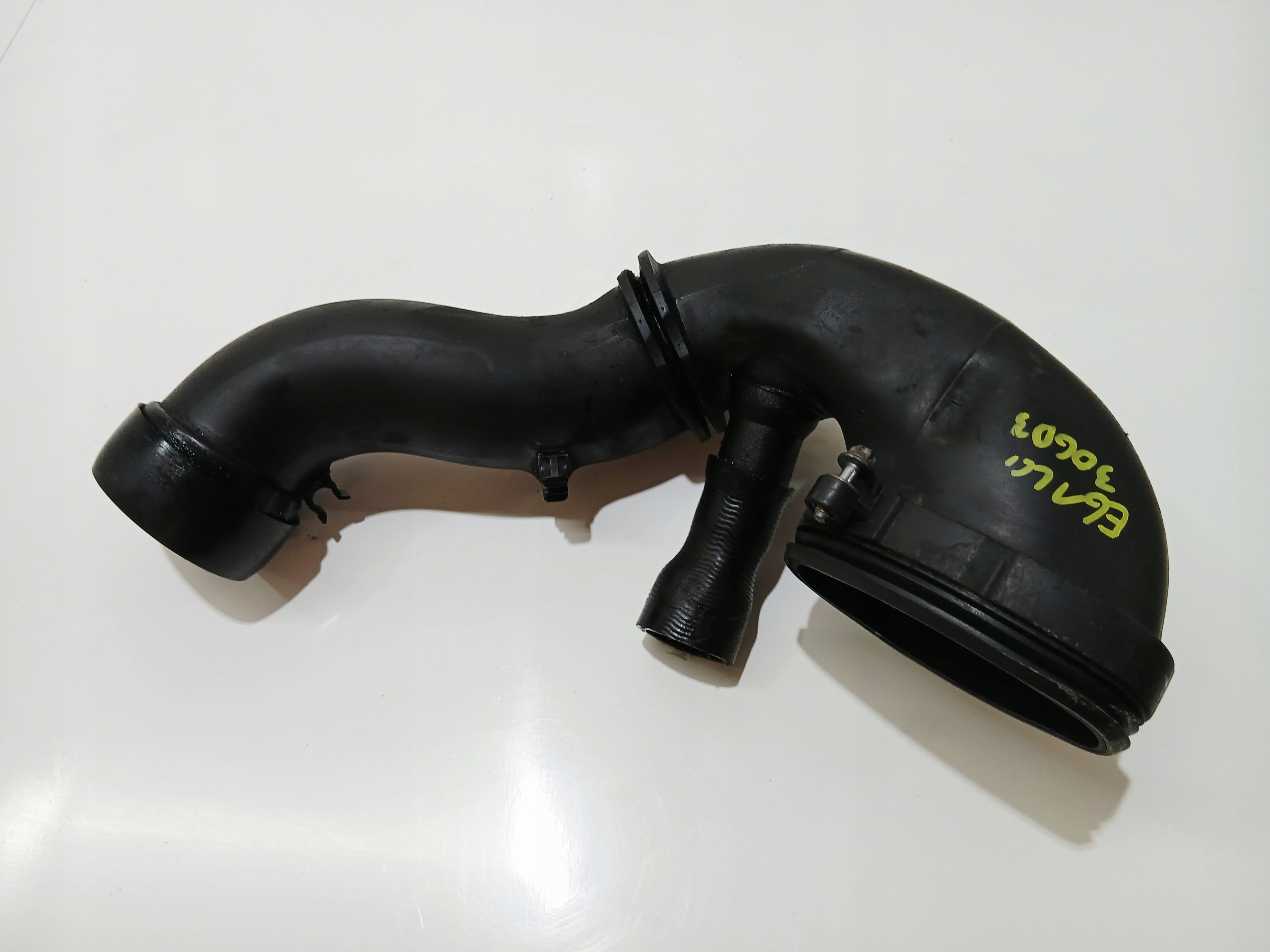 Schlauch rohr luft BMW E60 E61 306D3 7794172 (0000498)