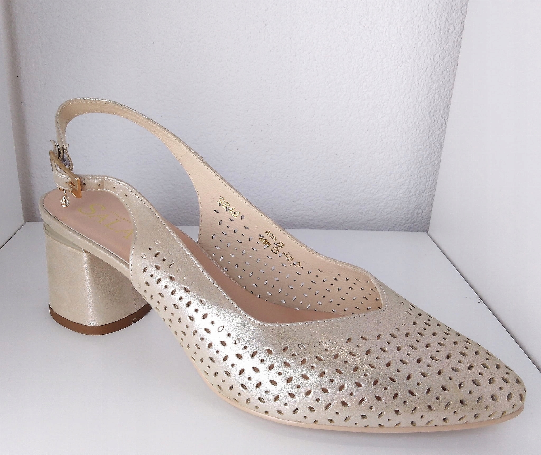 Dámské sandály Sala kožené 9842/1904 Zlaté 38, Zlatá