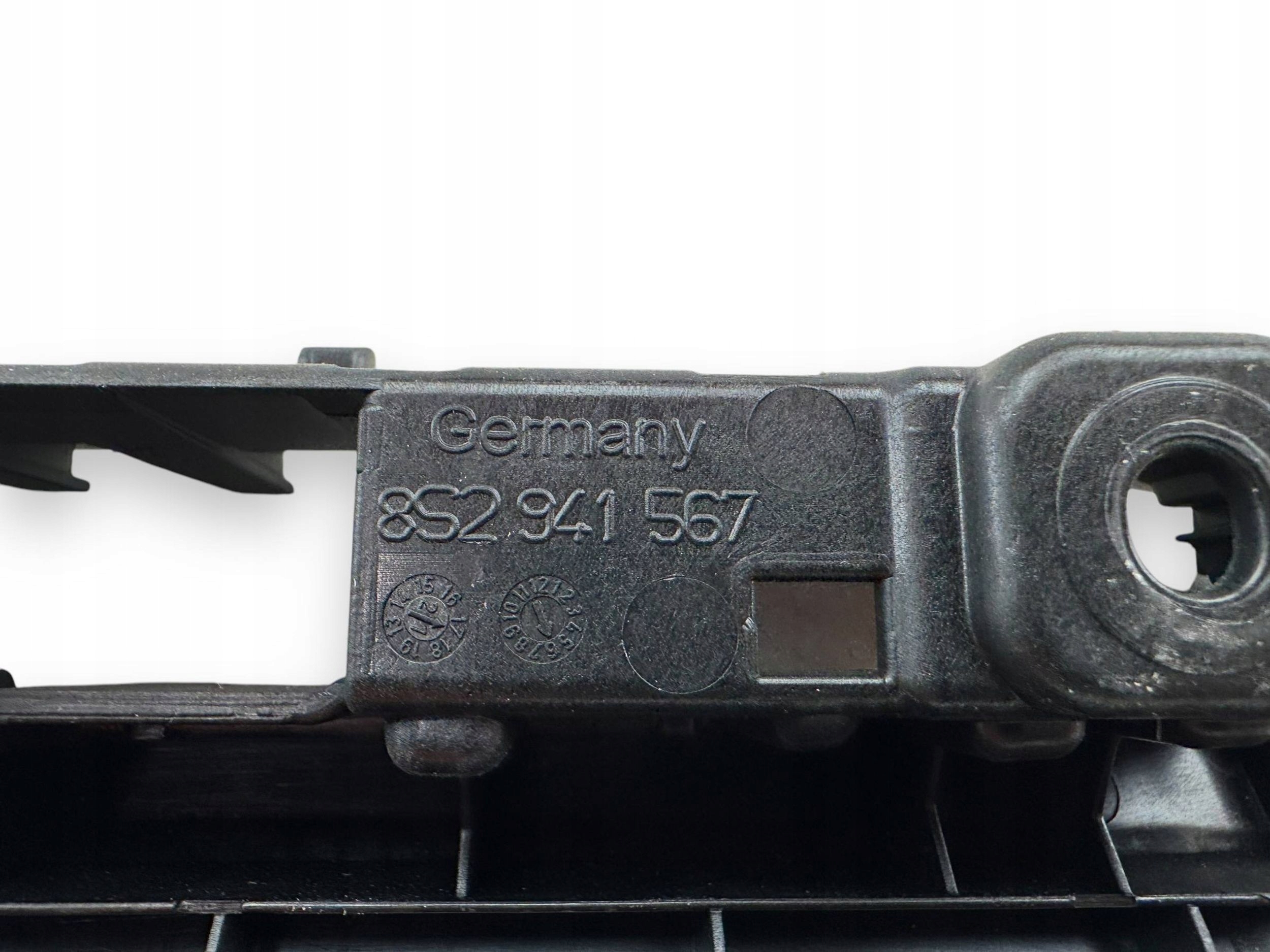 Audi тт RS Mk3 8S 2021 консоль средняя