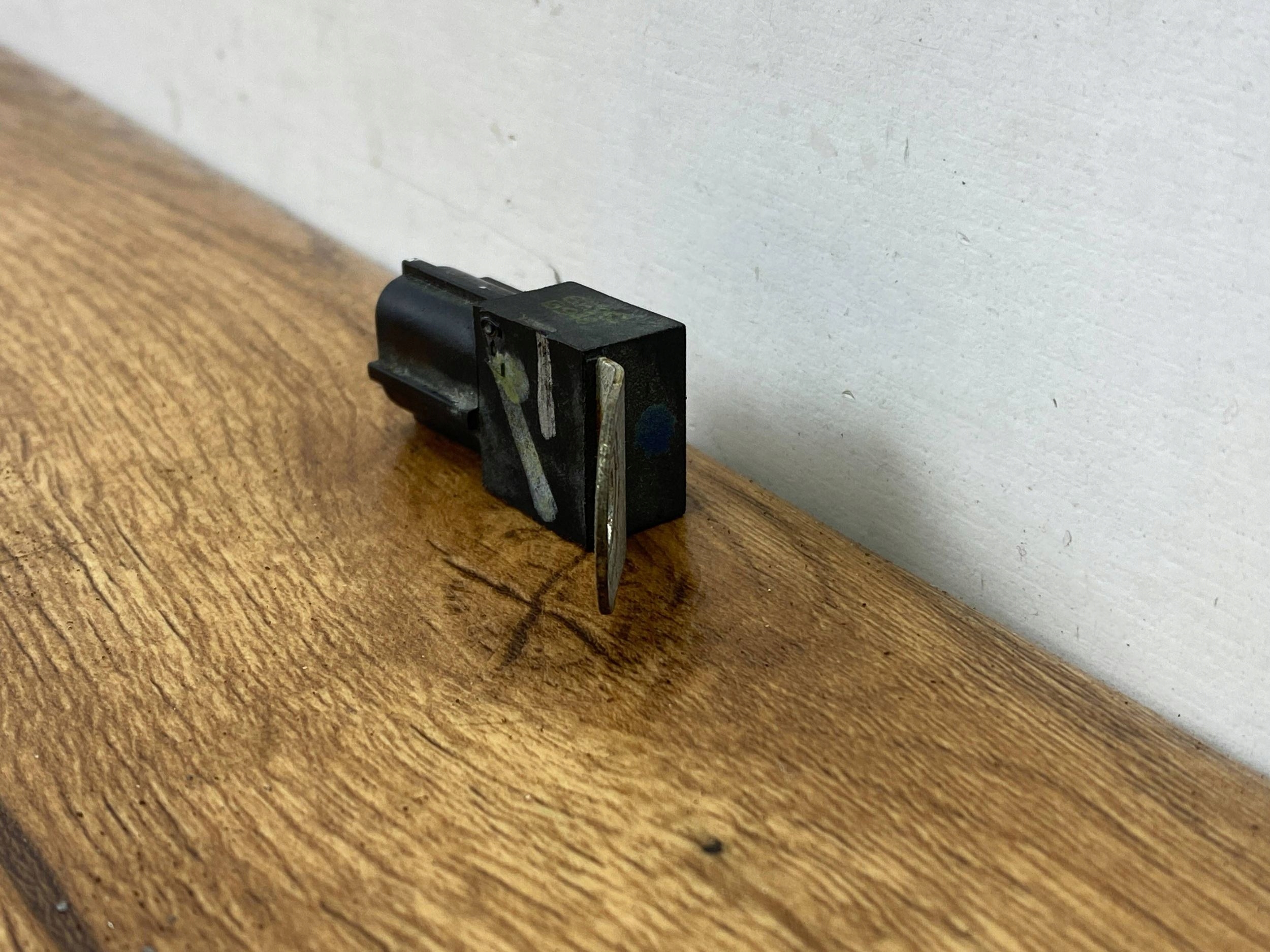 relay zaplonu 5.7 HEMI Dodge Challenger 2015+
