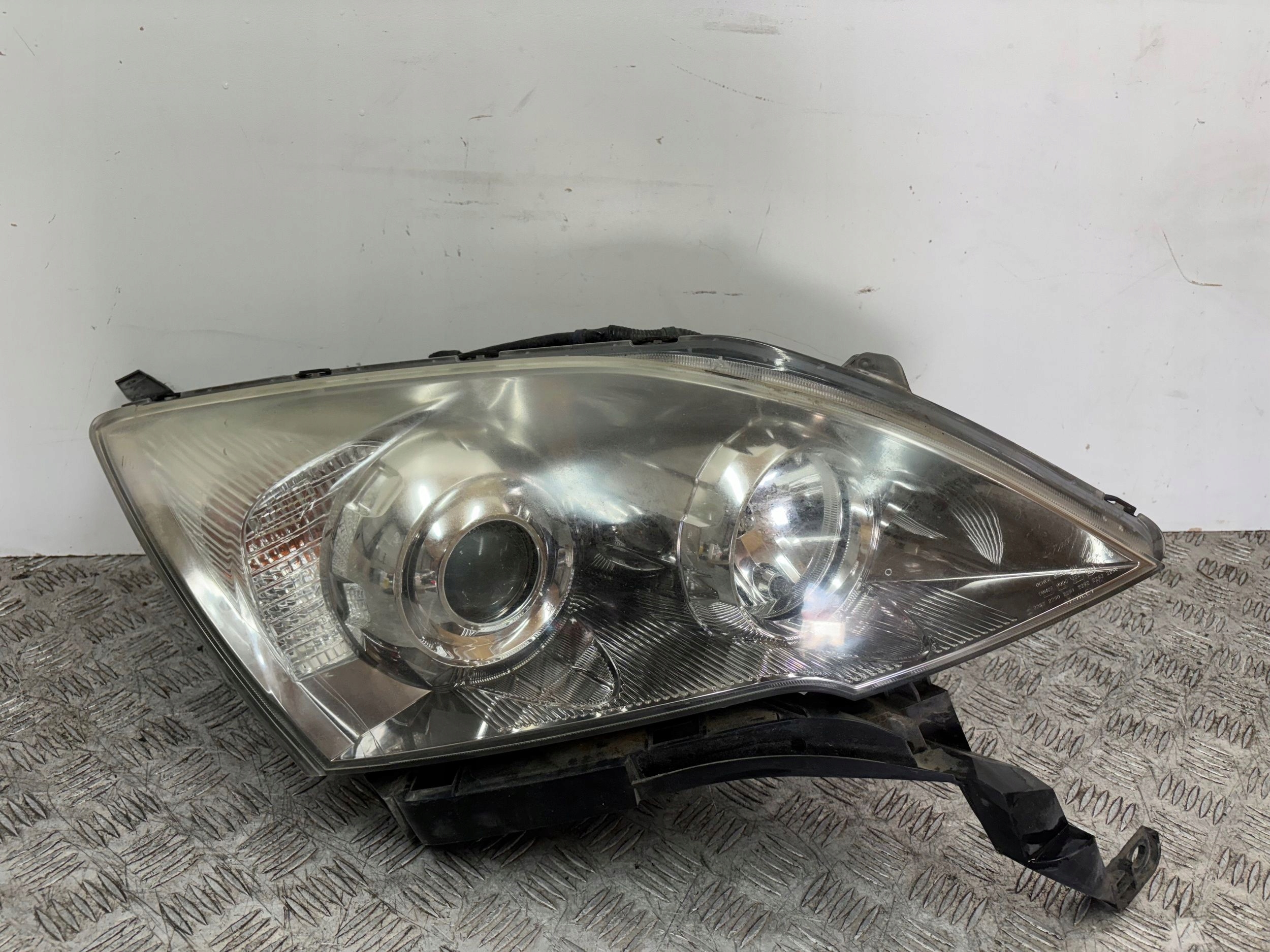 REFLEKTOR light XENON right HONDA CR-V III 32100SWWG1 06