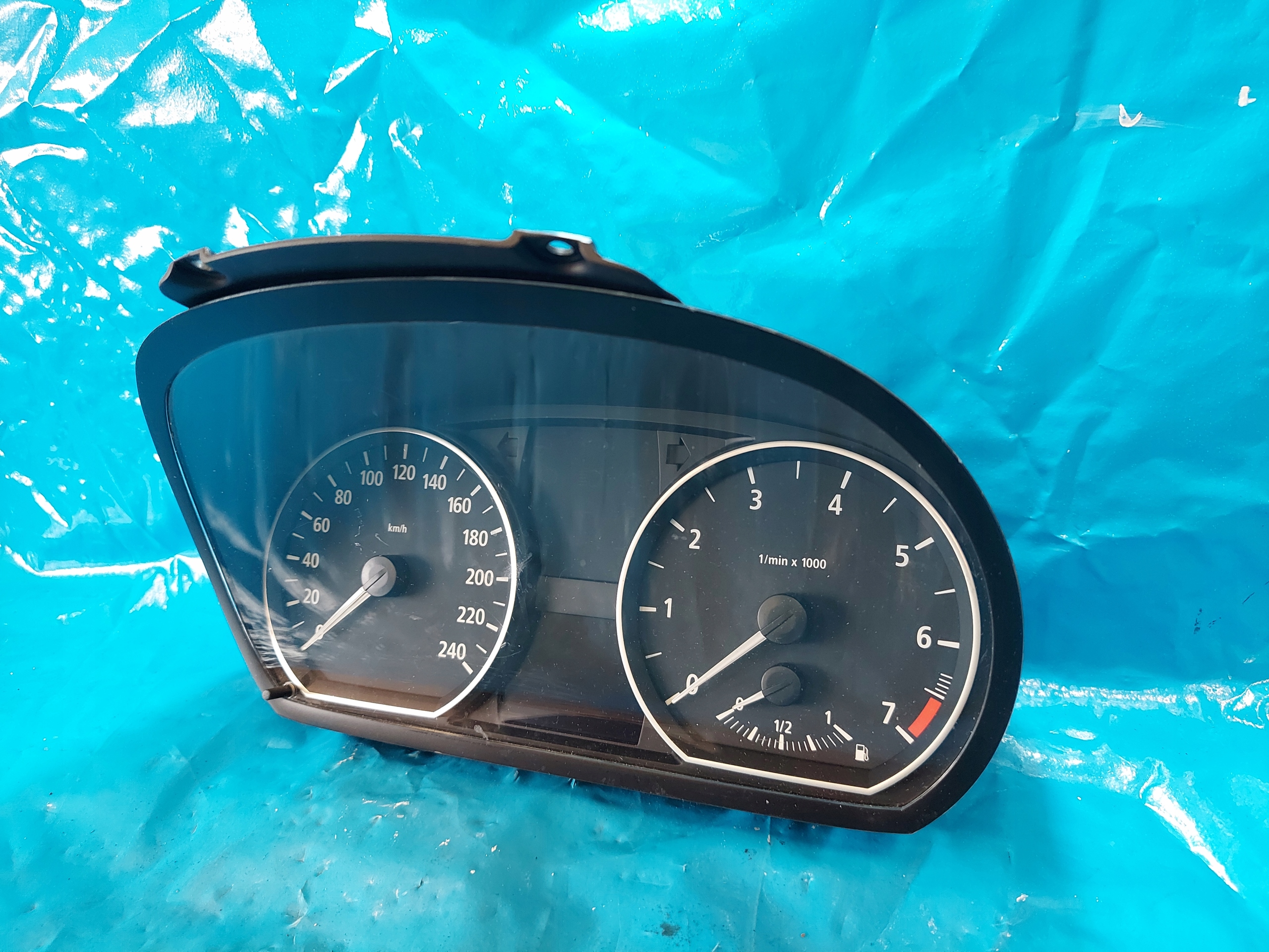 dials clock BMW 1 2.0 B 2006 R E87 911019105