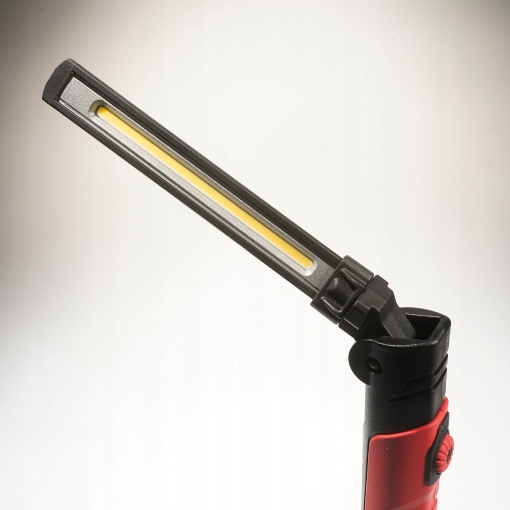 LATARKA WARSZTATOWA WIELOFUNKCYJNA 700 lm + 120lm Marka Tiross