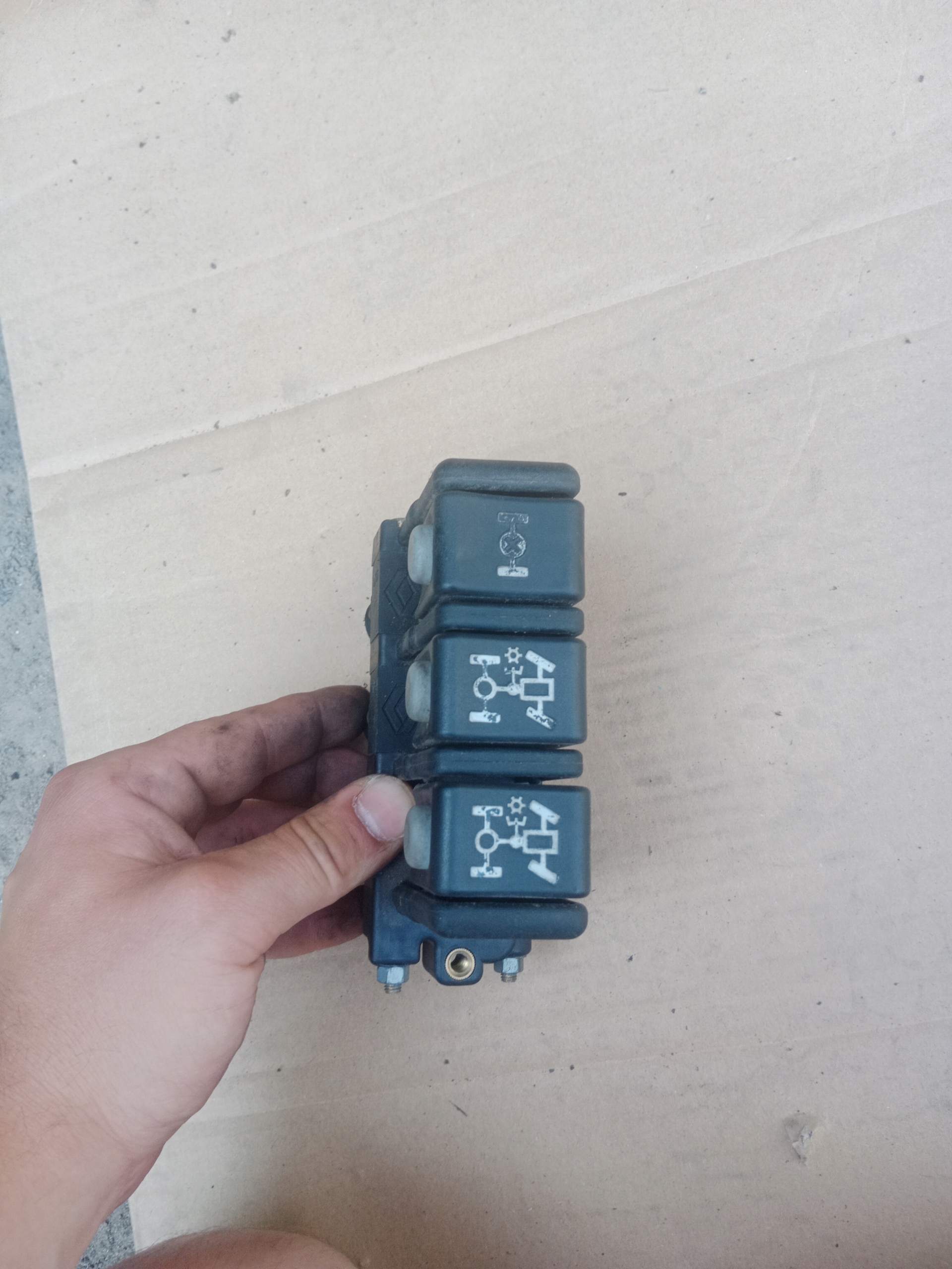 Sensor Sensor BLOKADY RENAULT MAGNUM 480