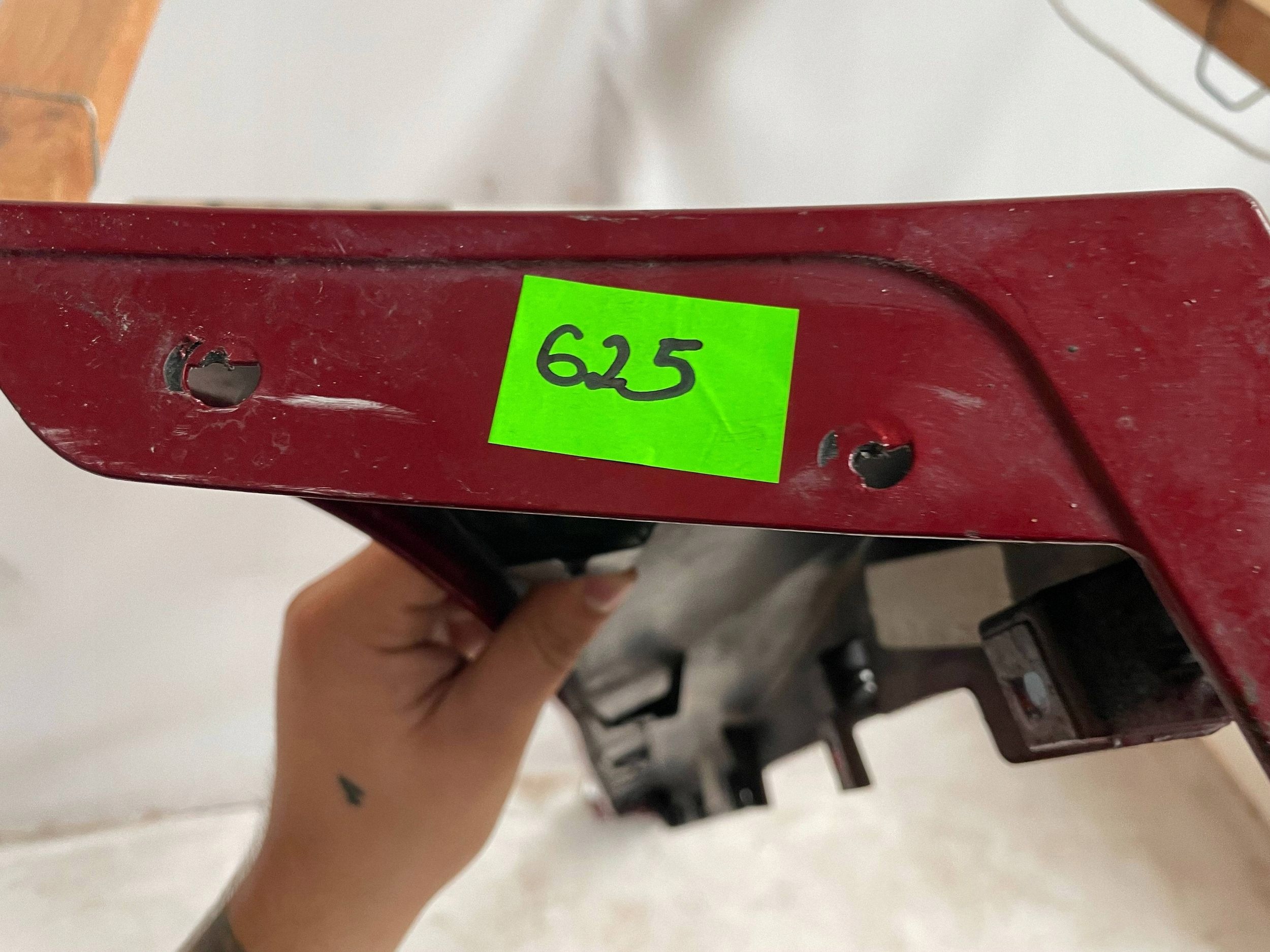 cap threshold right side NISSAN LEAF II (ZE1) 768525SA0A @M