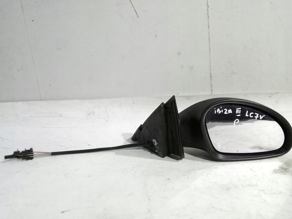 Seat Ibiza III mirror right manually LC7V