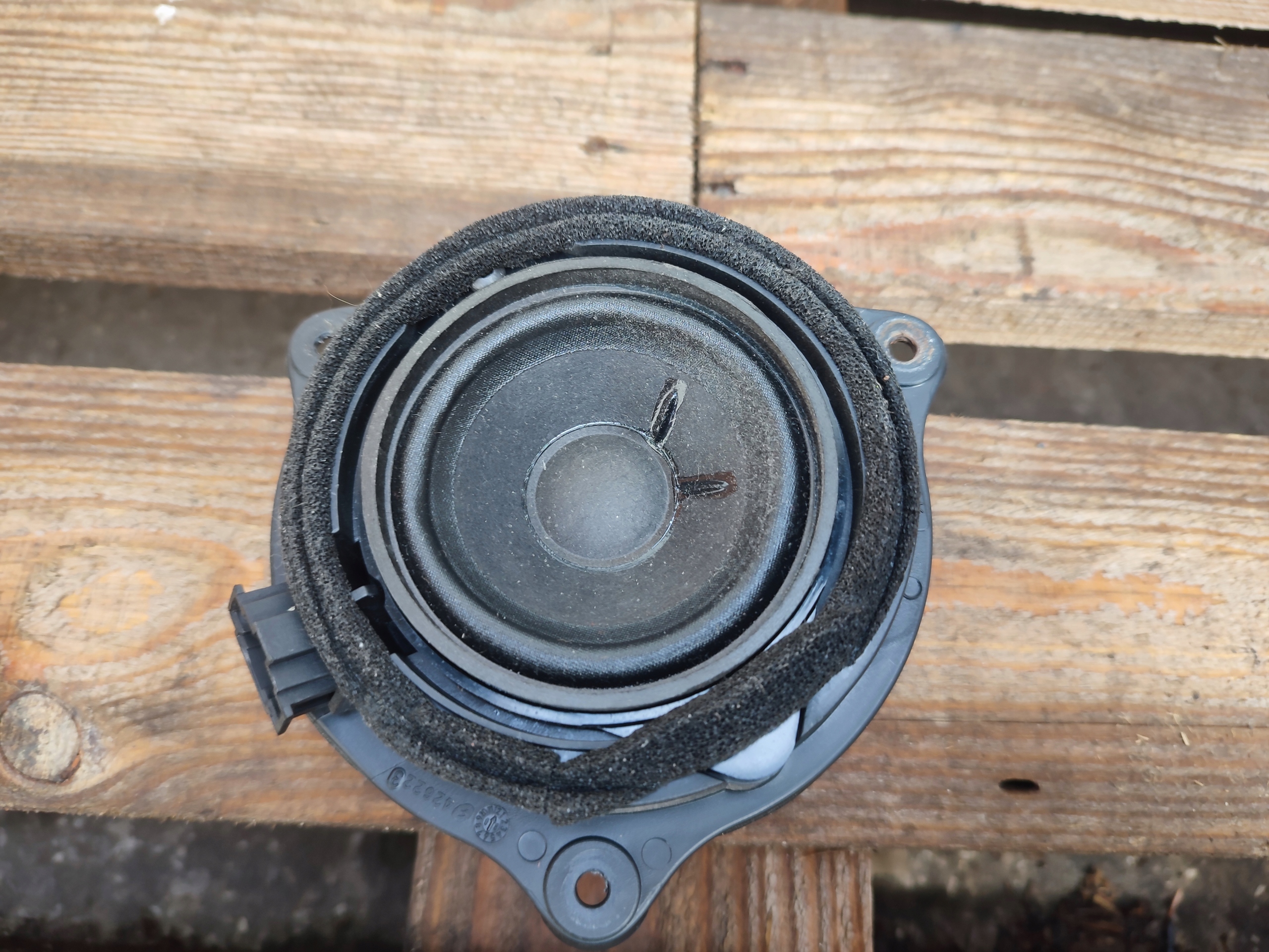 AUDI A6 C6 speaker door PRZEDNICH front 426223 EUROPA