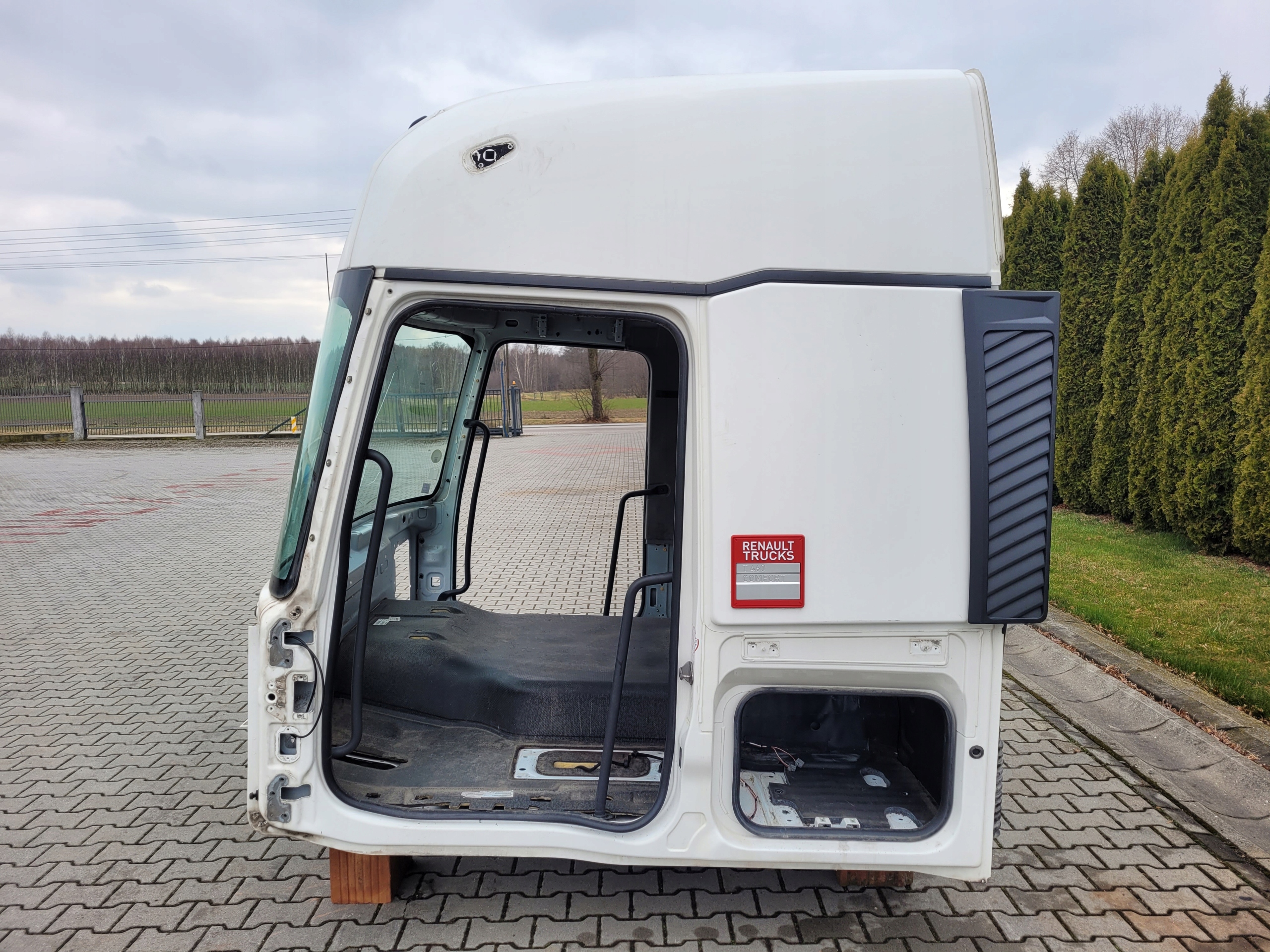 KABINA RENAULT GAMA T RANGE C K Euro 6 Stan Idelany - BEZWYPADKOWA ! Kolor biały