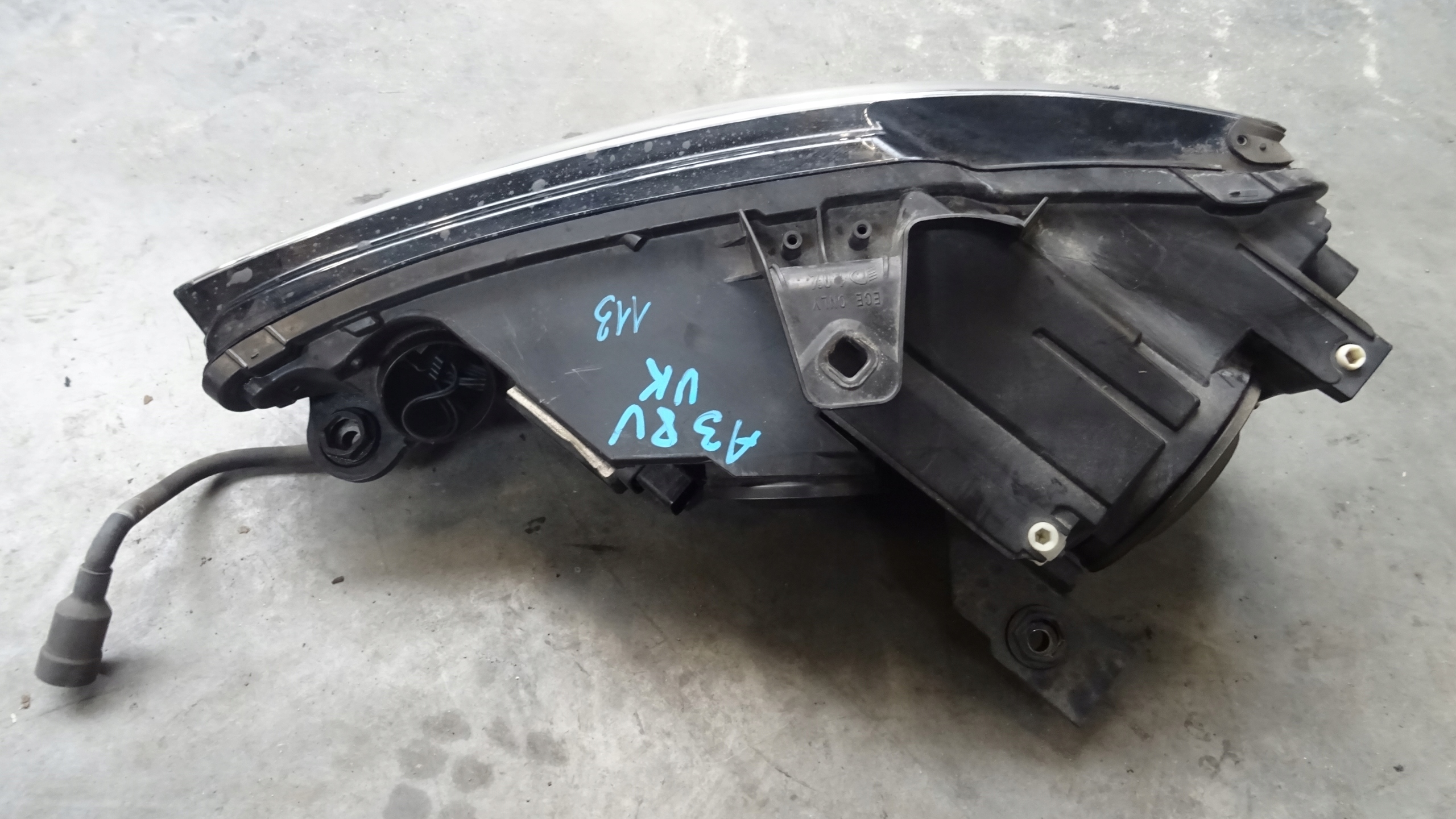 REFLEKTOR right AUDI A3 8V 8V0941004A UK