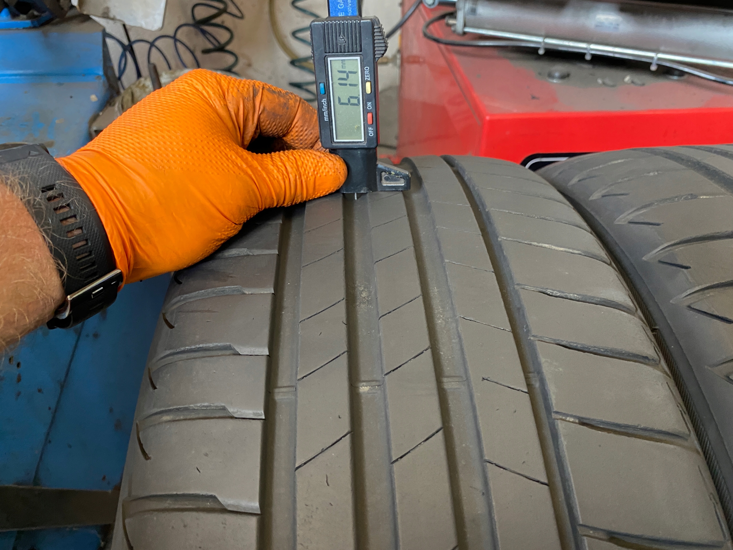 2 tyres summer 225/40R19 BRIDGESTONE Turanza T005 6mm