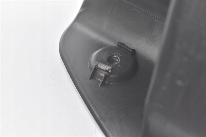 RYGIEL OSŁONA KLAPY BAGAŻNIKA DACIA SANDERO III STEPWAY BJI 2020+ OE Typ samochodu Samochody osobowe