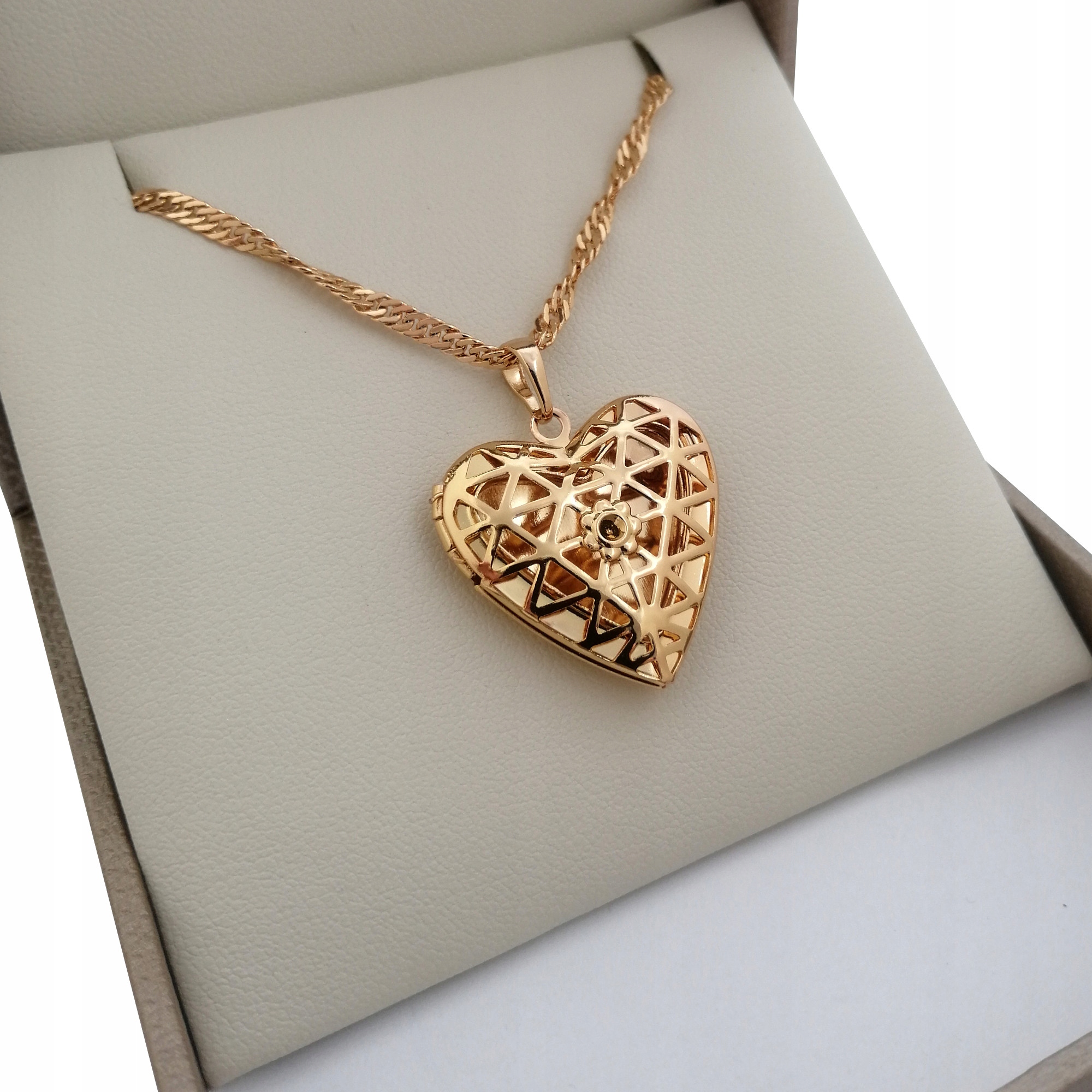 

Złoty Ażurowy Sekretnik Serce 18K Prezent Dla Mamy