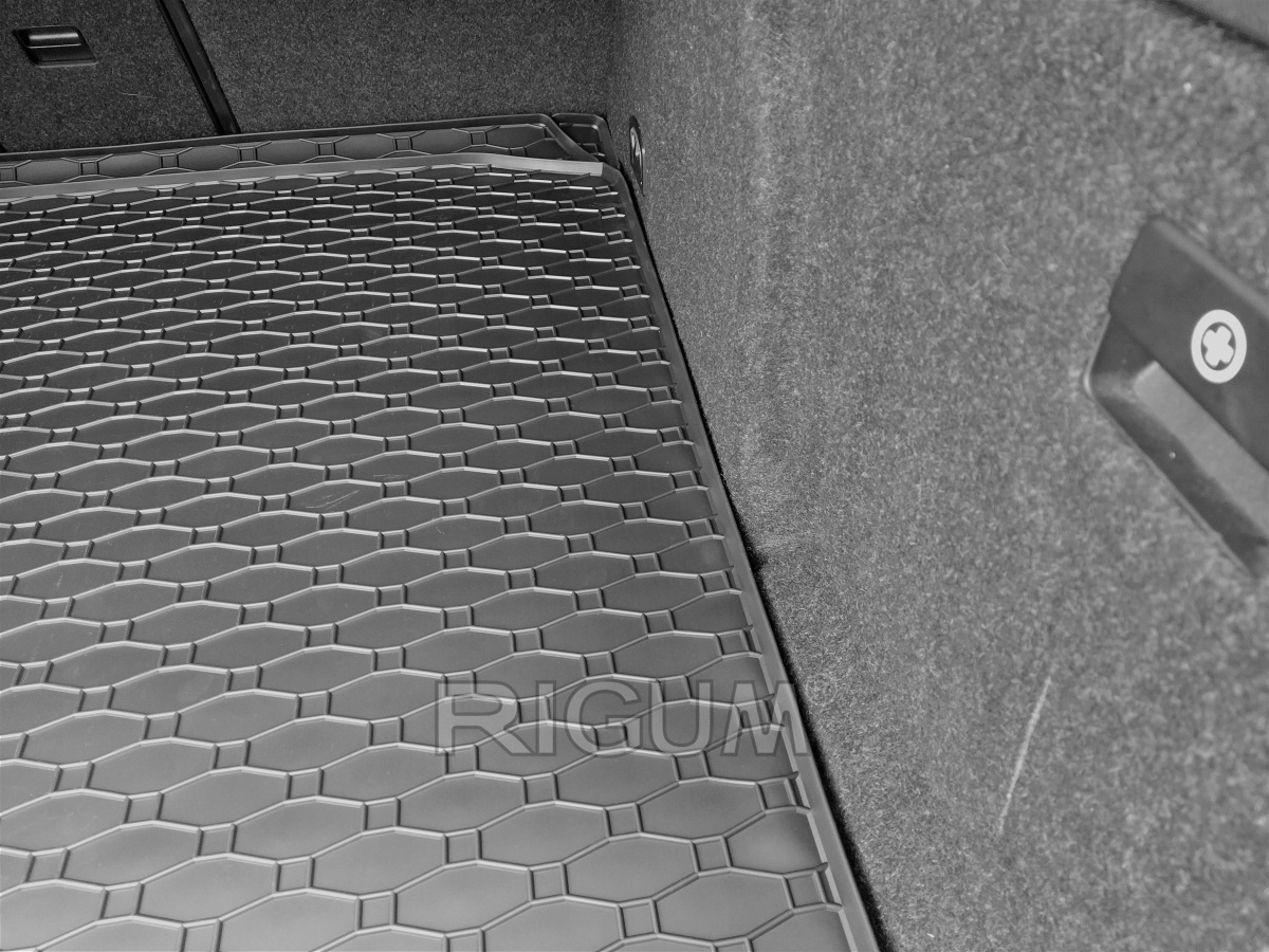 Skoda Superb III Kombi 2015-2020 Mata bagażnika Producent Rigum