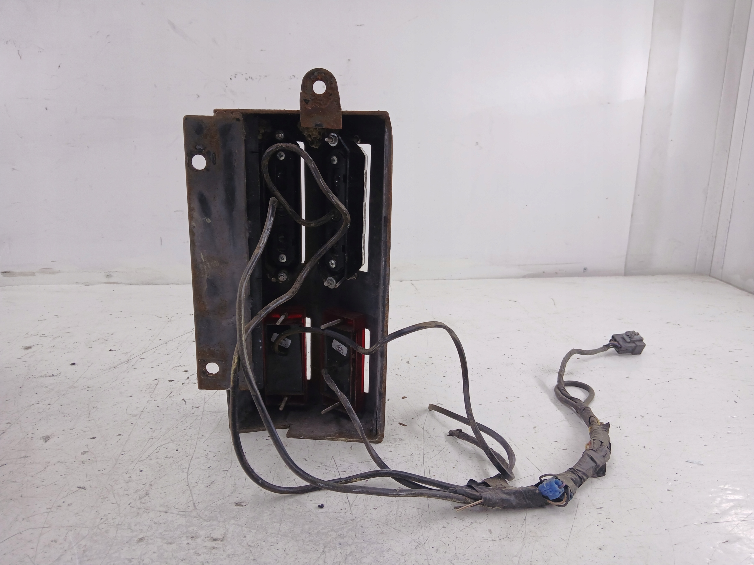 JEEP CHEROKEE XJ light left rear part TUNING OFFROAD CUSTOM