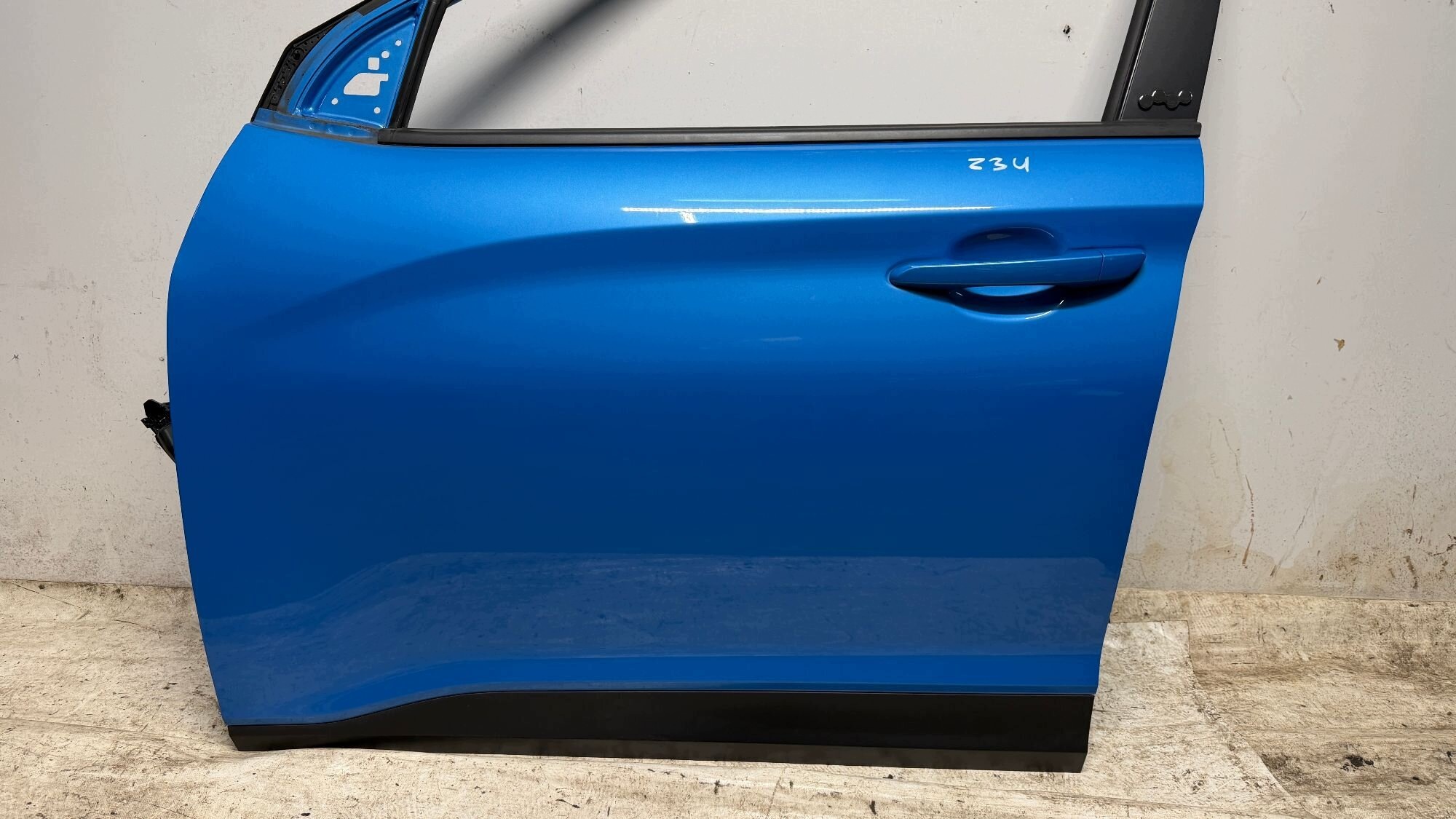 HYUNDAI KONA door left left front front Z3U 17-23 nice