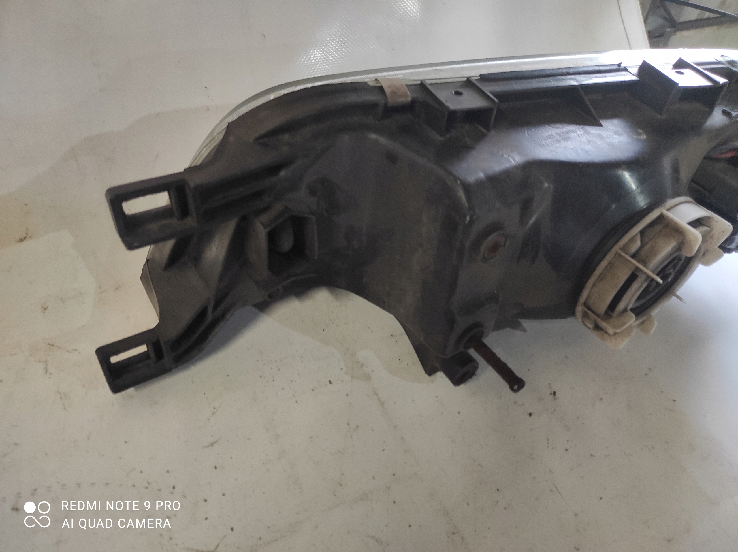 REFLEKTOR right light PTAWA front NISSAN ALMERA and