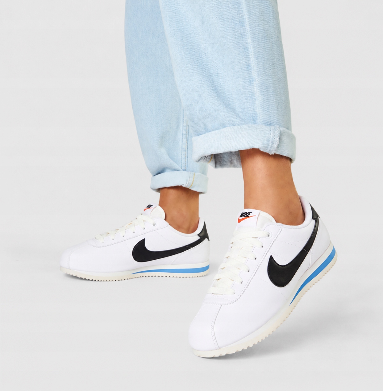 r.38,5 Buty Nike Cortez sportowe adidasy modne młodzieżowe białe