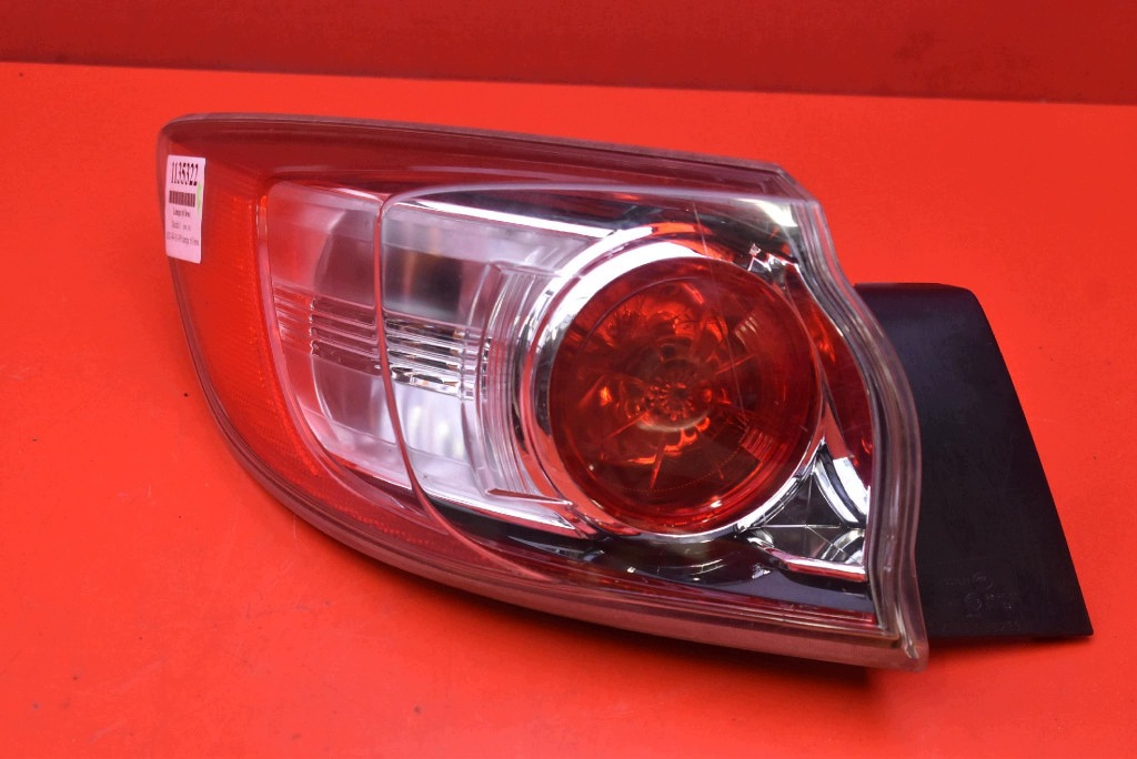 licht links heck hinten P8239 MAZDA 3 2 II BL HB LIFT 09-13