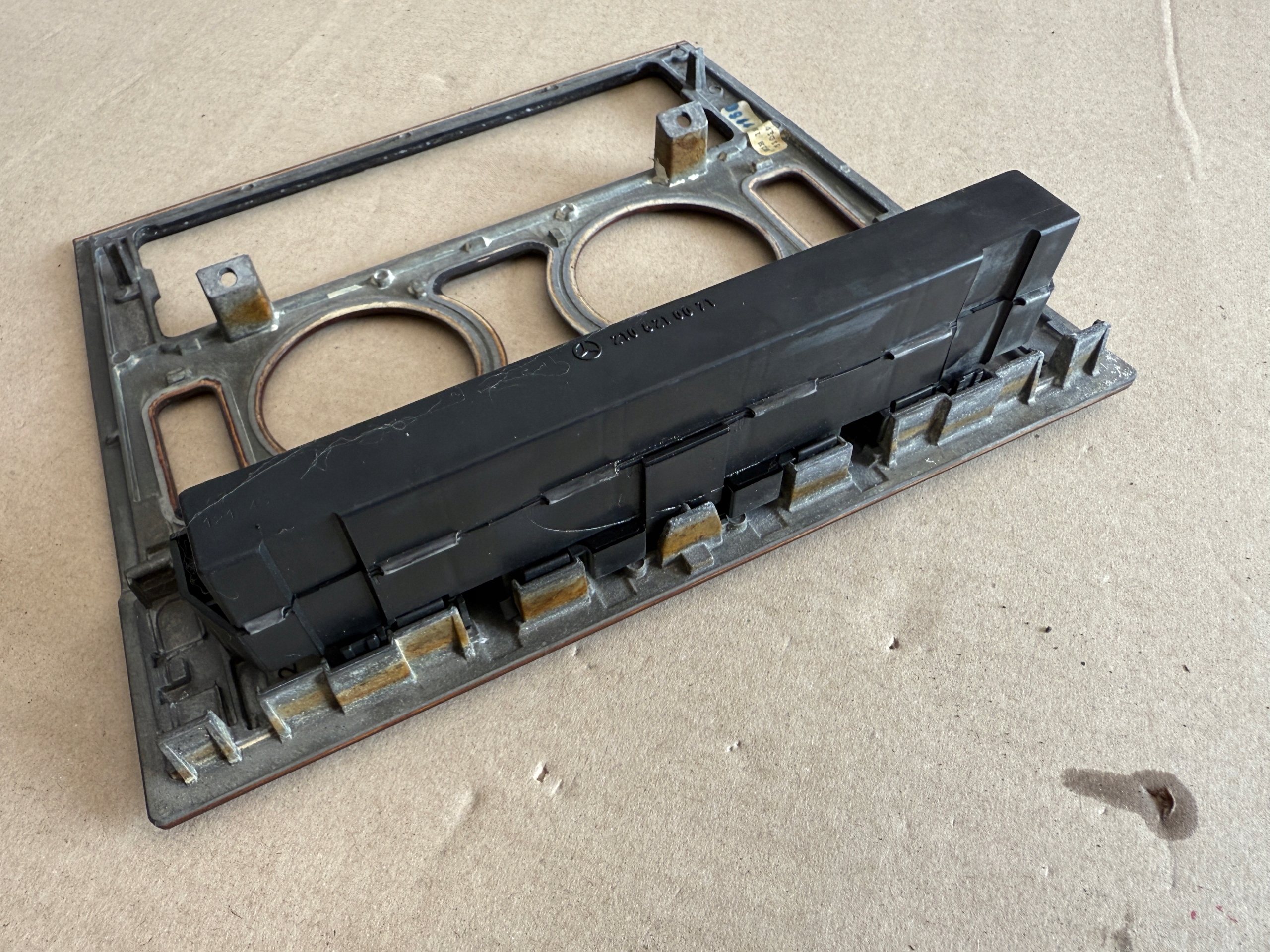 MERCEDES W210 frame central cover DEKOR RADIA 21068303081