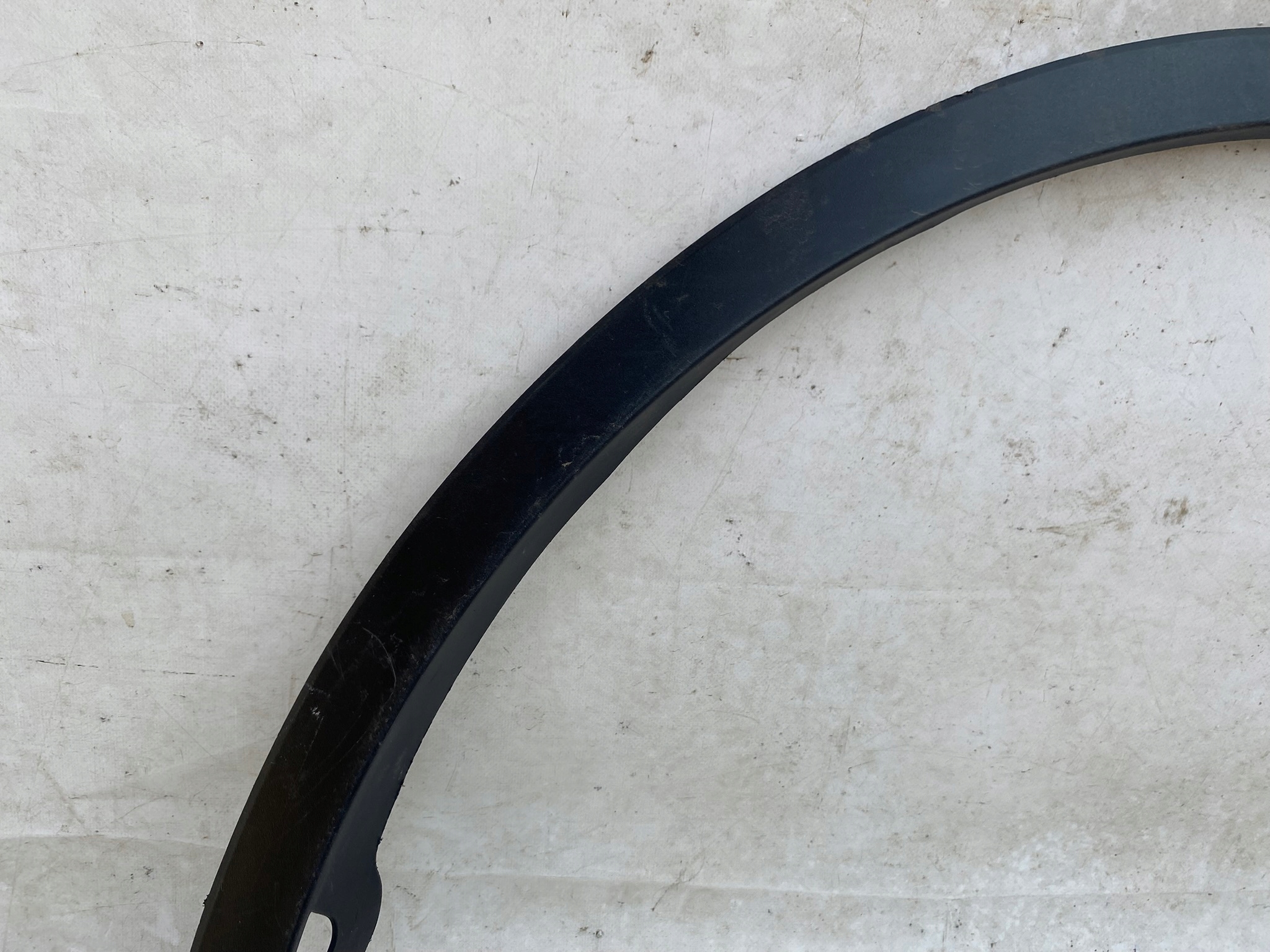 TESLA Y moulding fender left front 1683859-00-A