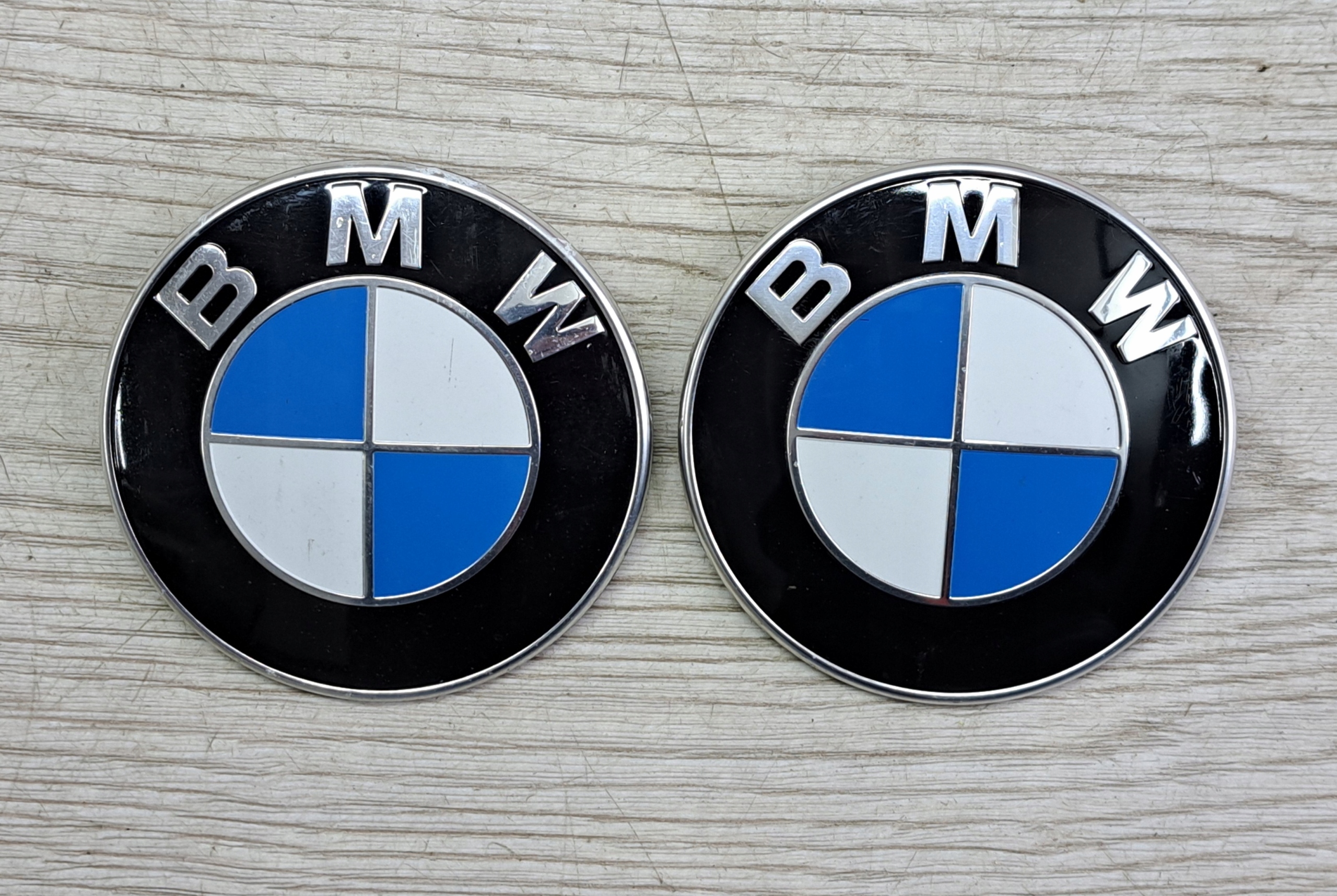 EMBLEMAT ZNACZEK BMW F10 F12 F13 705779405 Numer katalogowy części 705779405