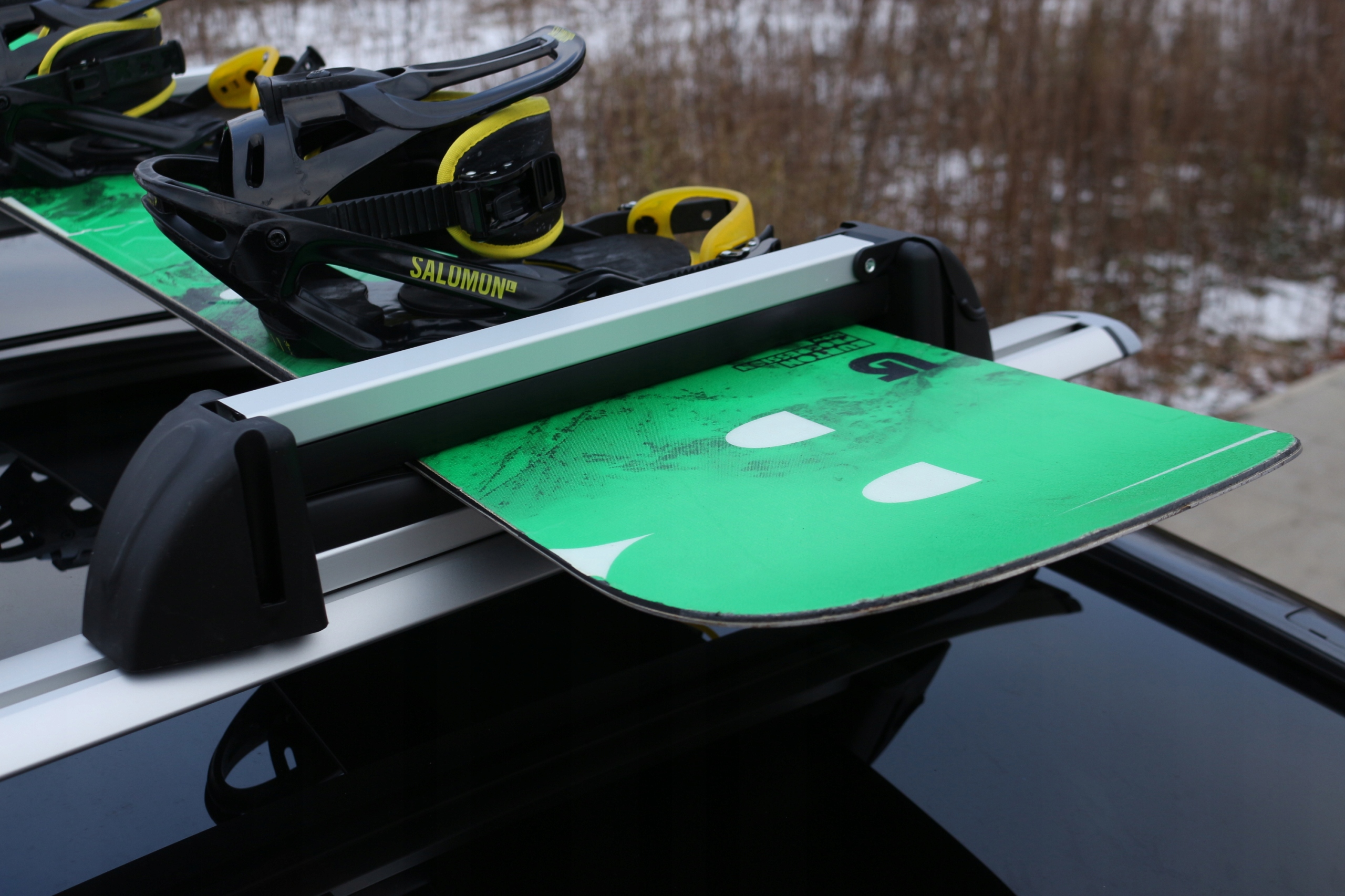 Bagażnik uchwyt na 4 narty 2 deski ALU Menabo Ładowność - narty (pary) 4