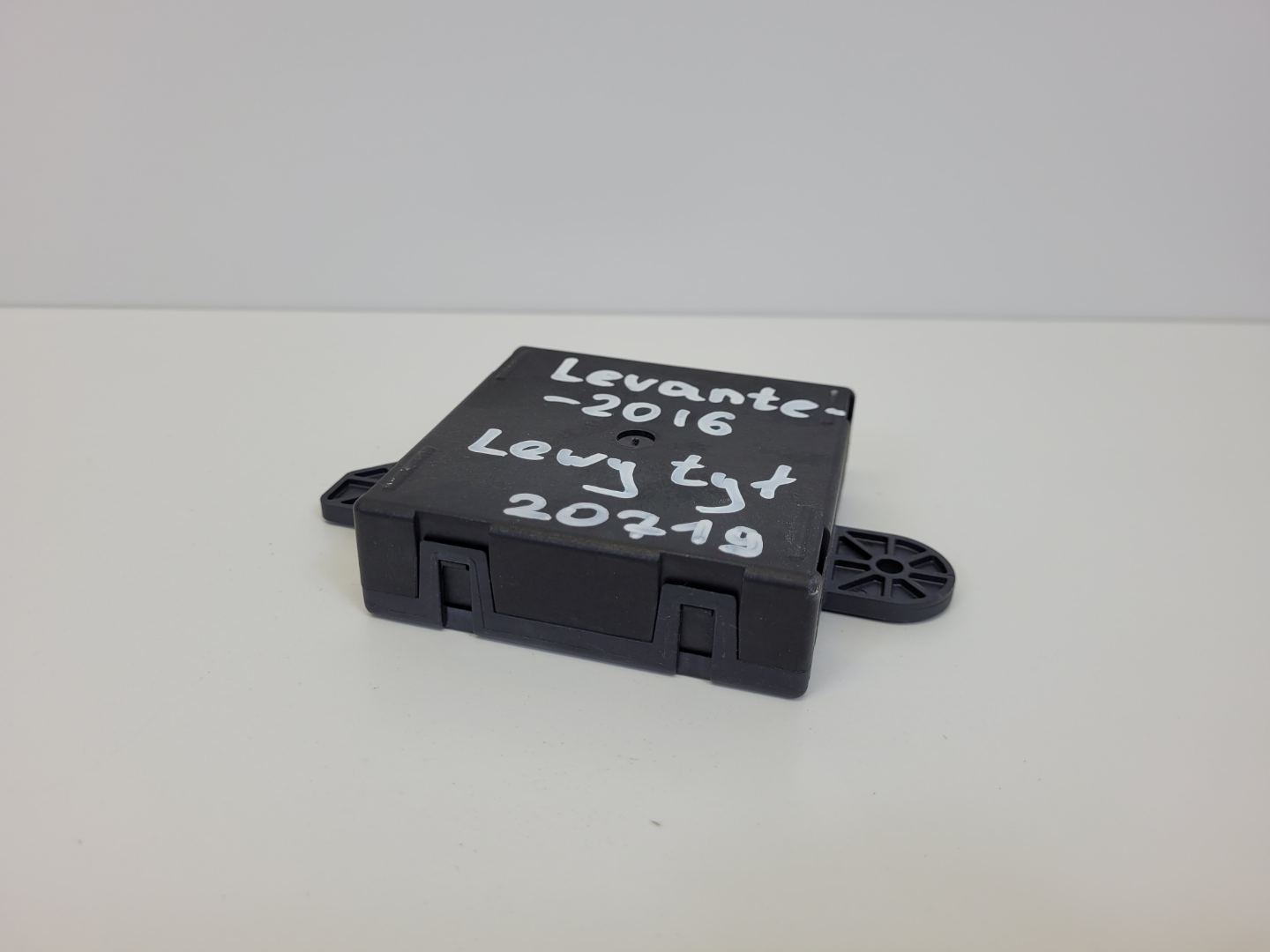 module door rear part left side Maserati Levante 2017 52851641AF