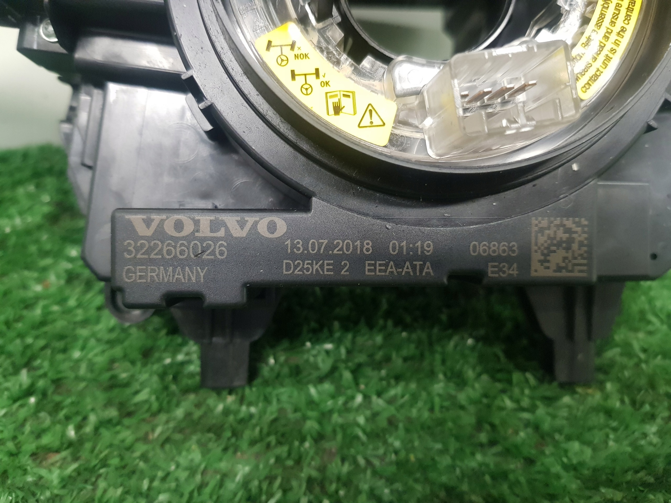 steering wheel levers and controls control ring VOLVO XC90 II 2019 32266026