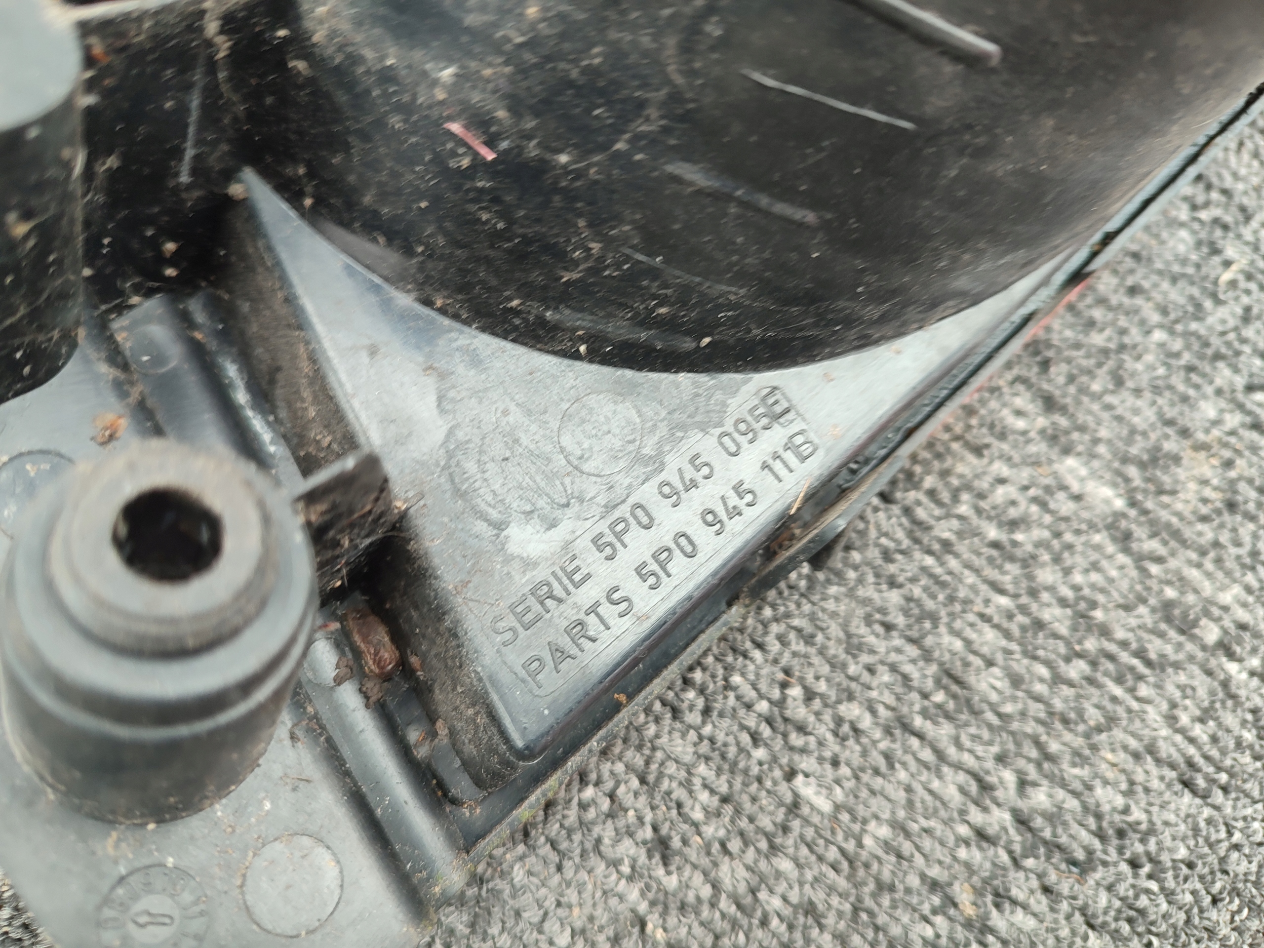 light left rear part left rear SEAT IBIZA IV 5P0945095E