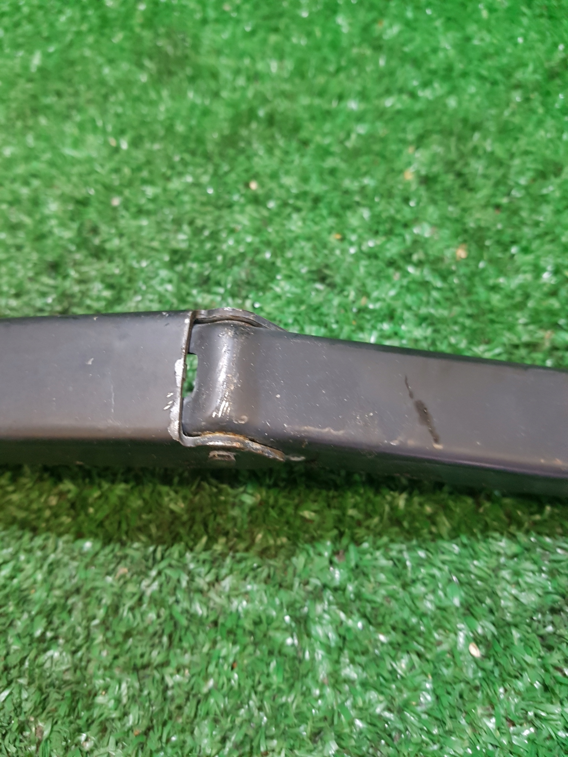wiper arm front left FORD FIESTA MK 7 8A6117526AB