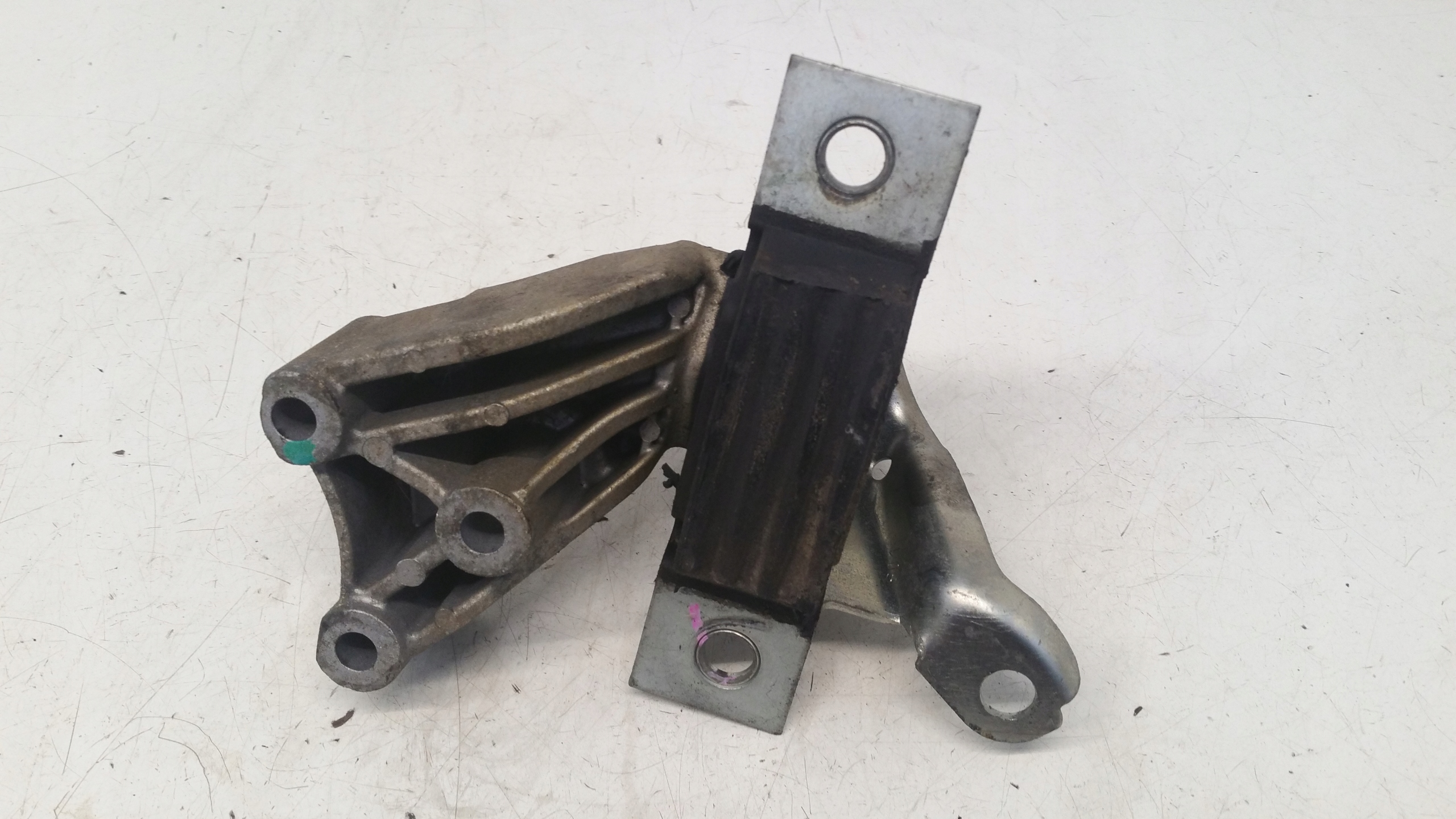 engine mount 090A236 Fiat Doblo II