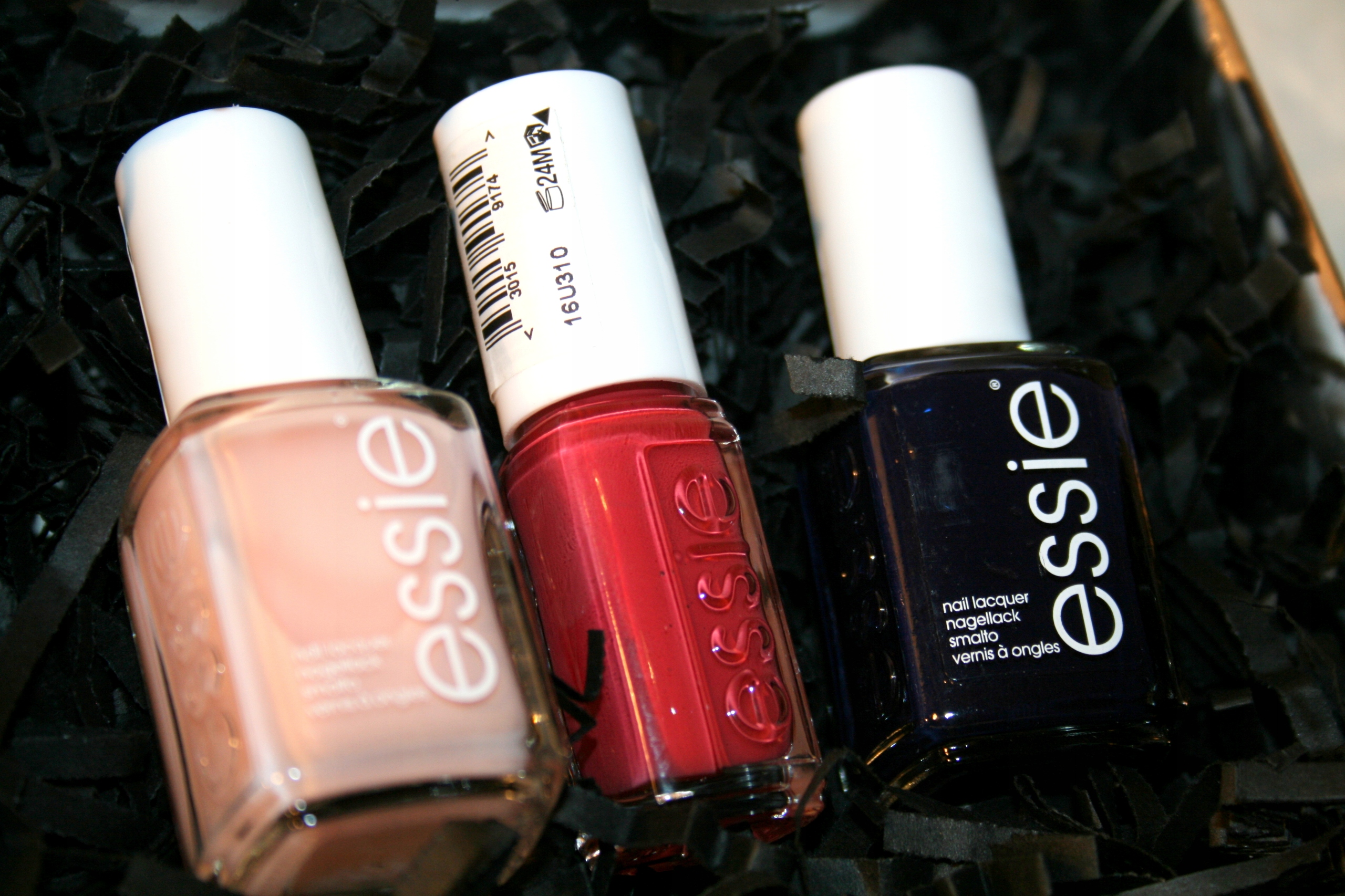 ZESTAW ESSIE MIX LAKIERÓW 3 SZTUKI - NOWY