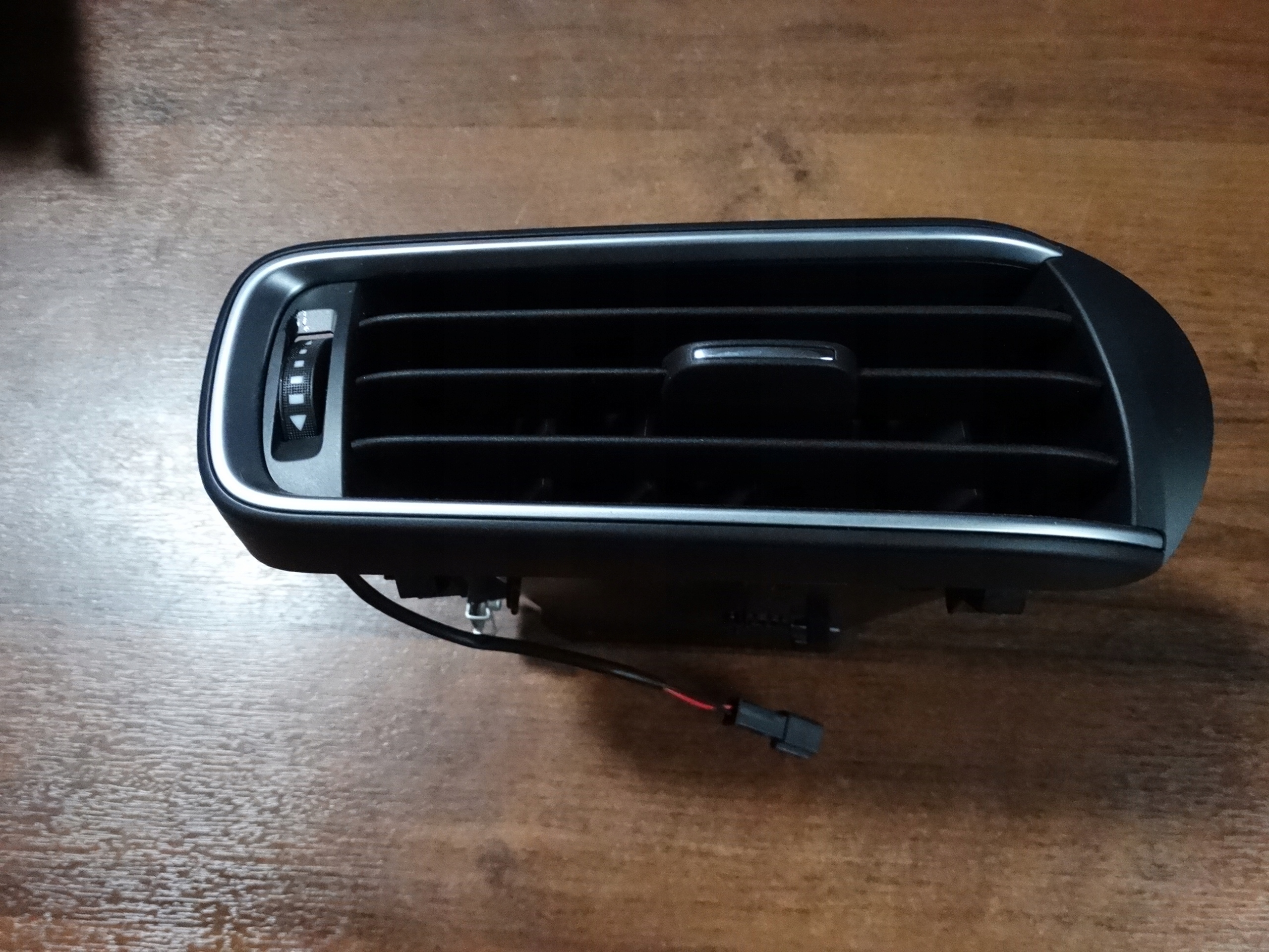 grid air conditioning devices consoles left MASERATI LEVANTE 1