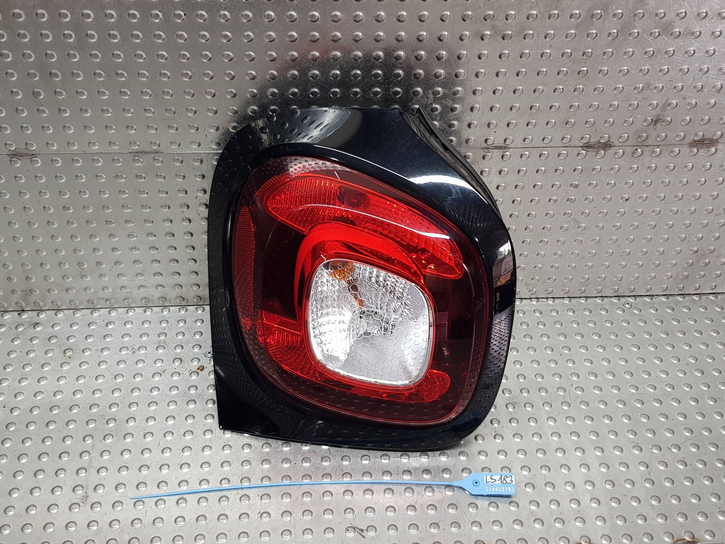 light left rear part A4539063100 SMART FORFOUR II 14