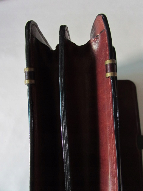 TECZKA AKTÓWKA DYPLOMATKA SKÓRA VALENTINI Liczba komór 3