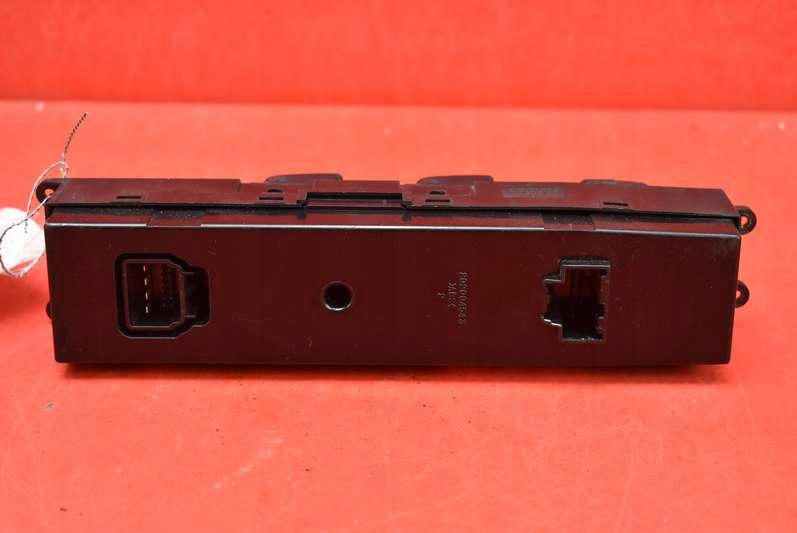 control panel of the window EU 93570-4D220KS KIA CARNIVAL 2 II 06-10