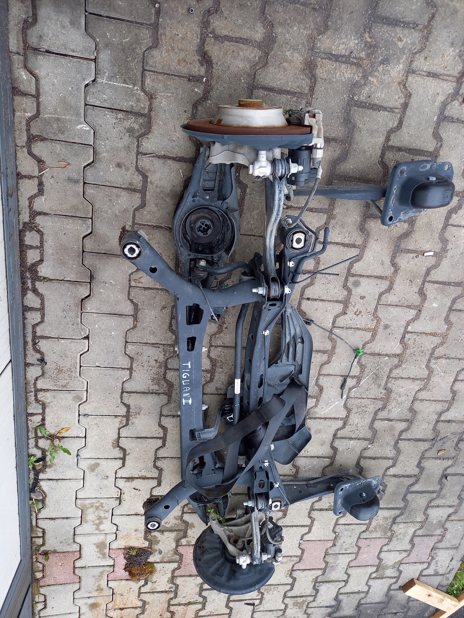 Zawieszenie tył belka VW Tiguan II