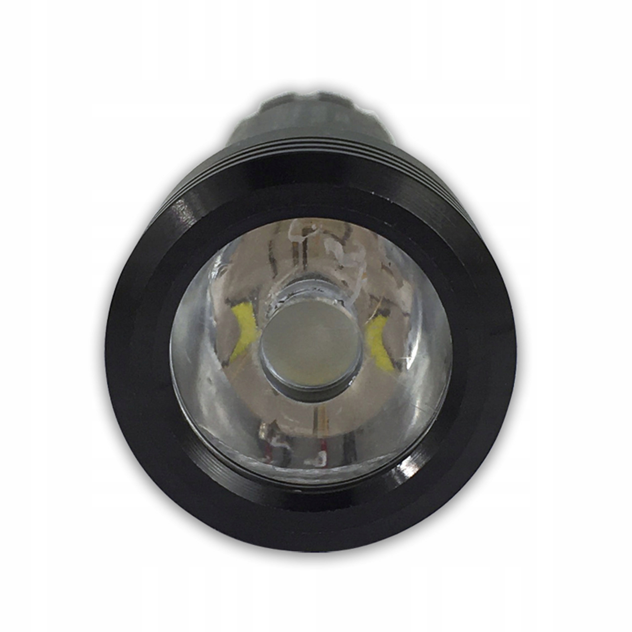 LAMPKA ROWEROWA LED NA PRZÓD LATARKA 7000LX UCHWYT Kolor dominujący czarny