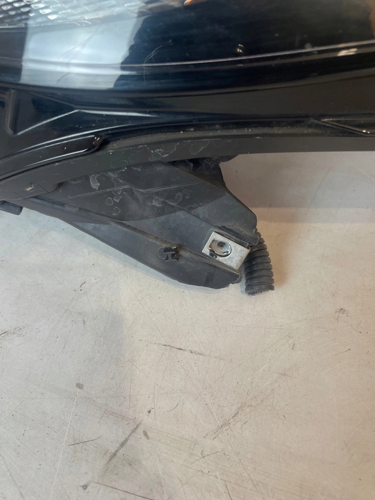 light front front left Opel Corsa E UK Anglik