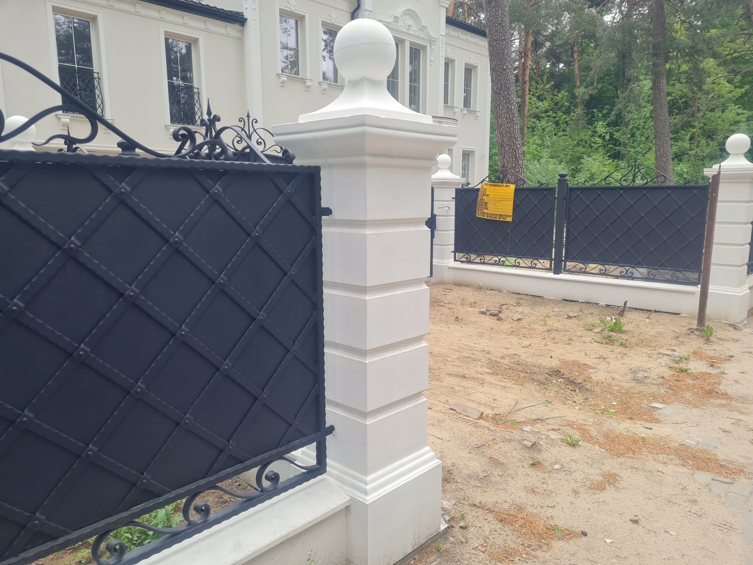 OGRODZENIA DWORKOWE ,SŁUP,PRZĘSŁA ,BETONOWE Szerokość elementu 40 cm