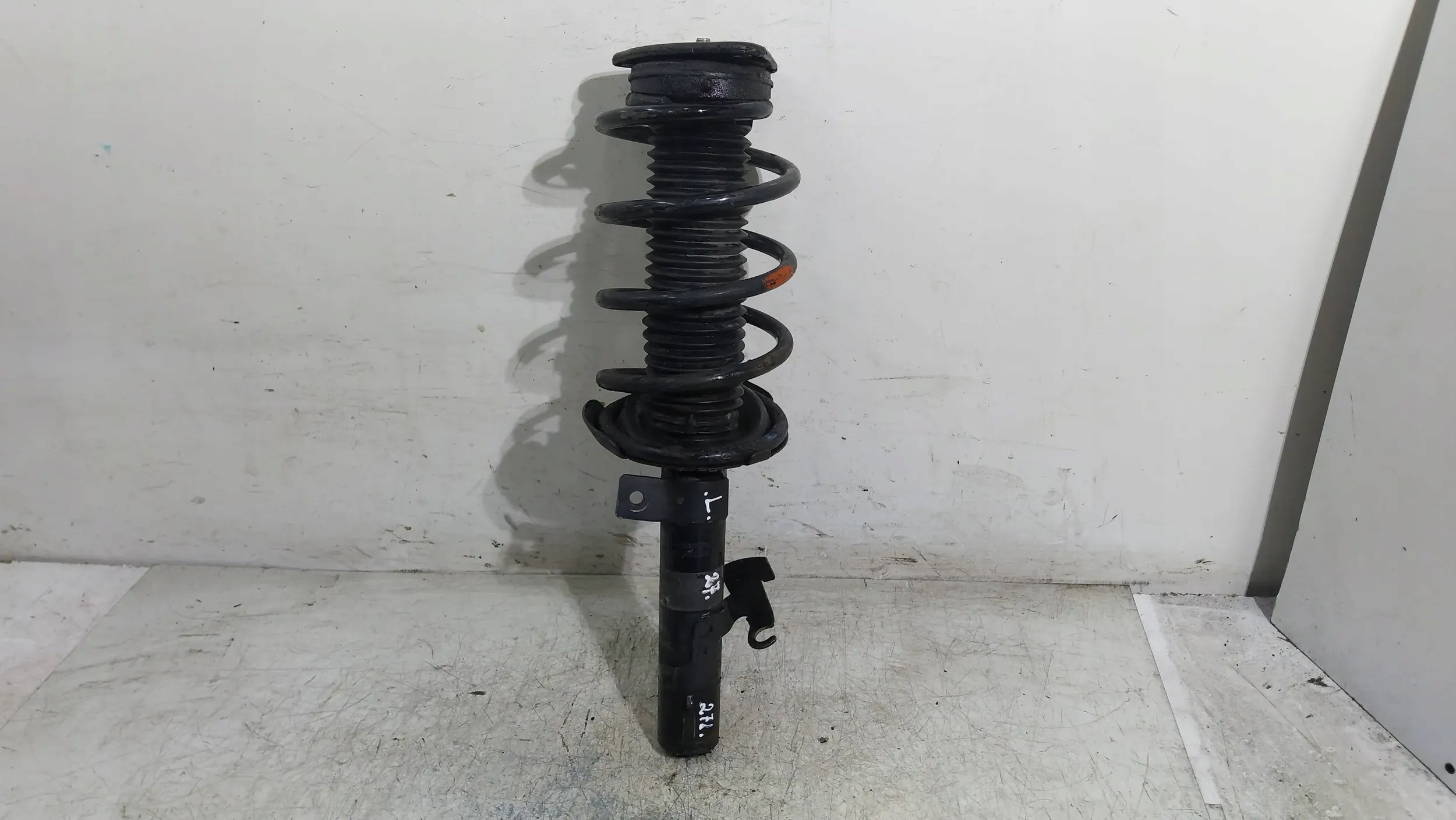 shock absorber front left 3M51-18K001-CCK Ford C-max MK1 Volvo C30 S40 V50