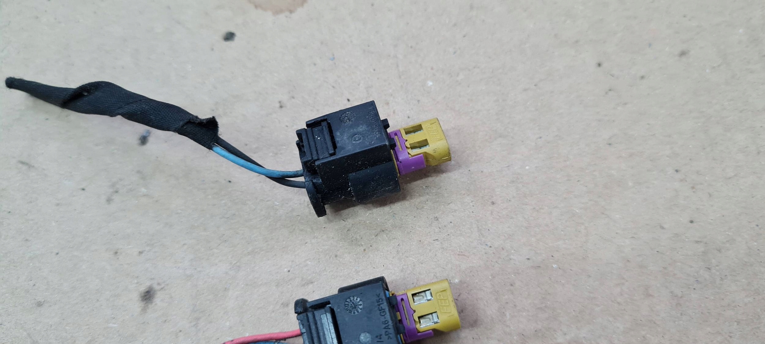 A6 C8 4K connecting spoiler KOSTKA 07P973702 A4 B8 A7 A6 C7 A5 Q3 VW AUDI